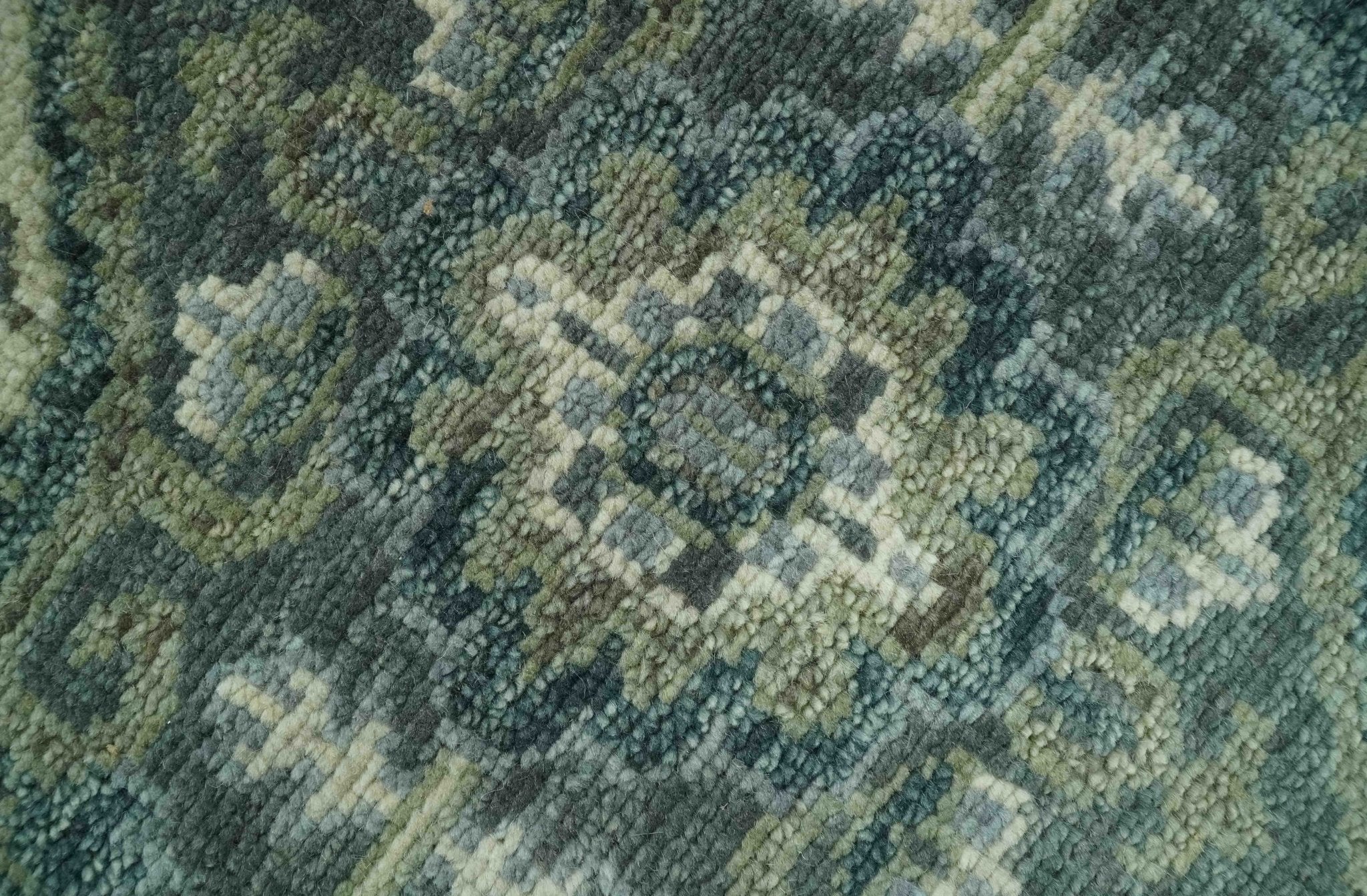 8x10 Hand Knotted Ivory, and Shades of Gray Traditional wool rug - The Rug Decor