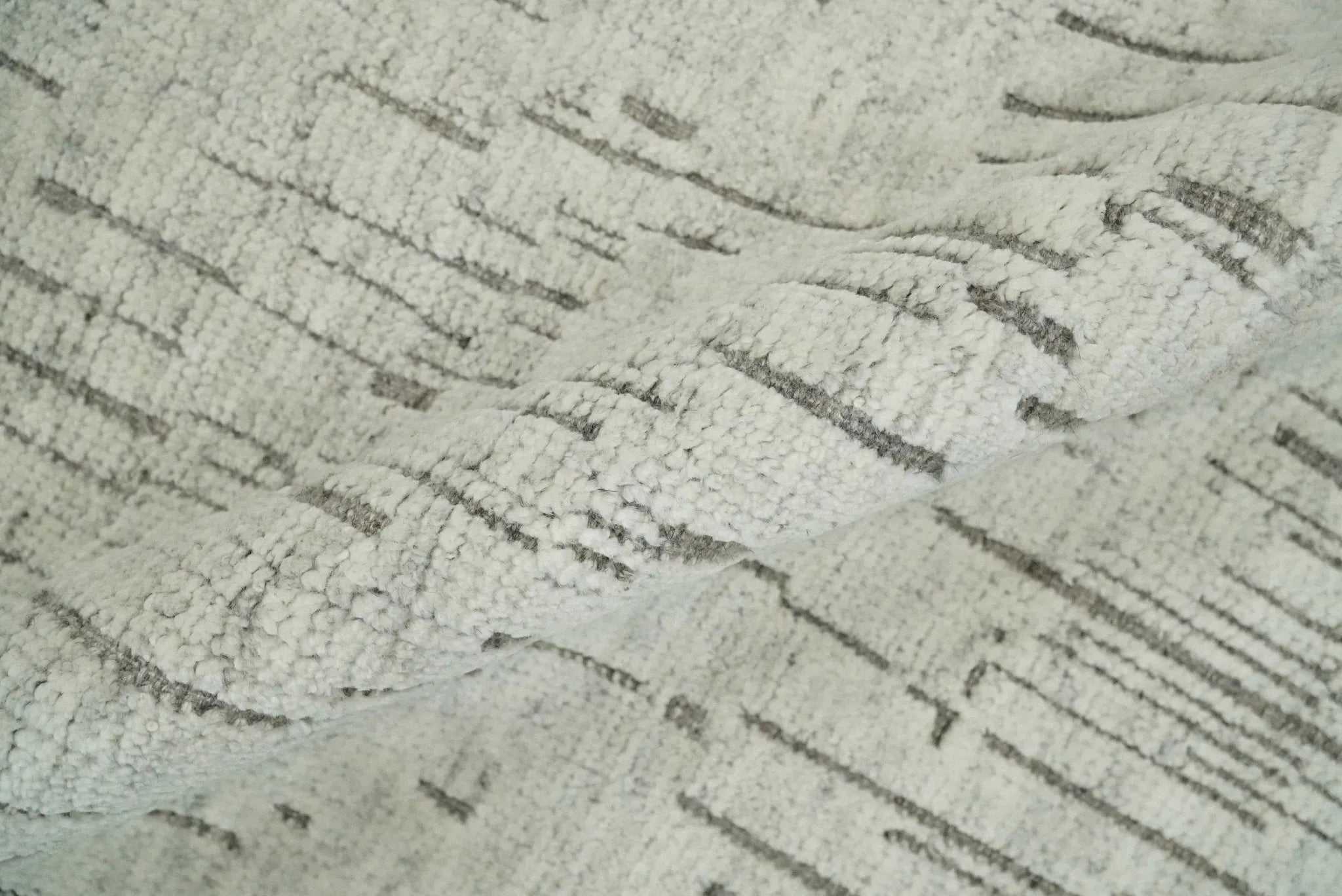 8x10 Hand Knotted Woolen Modern Contemporary Beige and Gray Tribal Area Rug | TRDCP637810