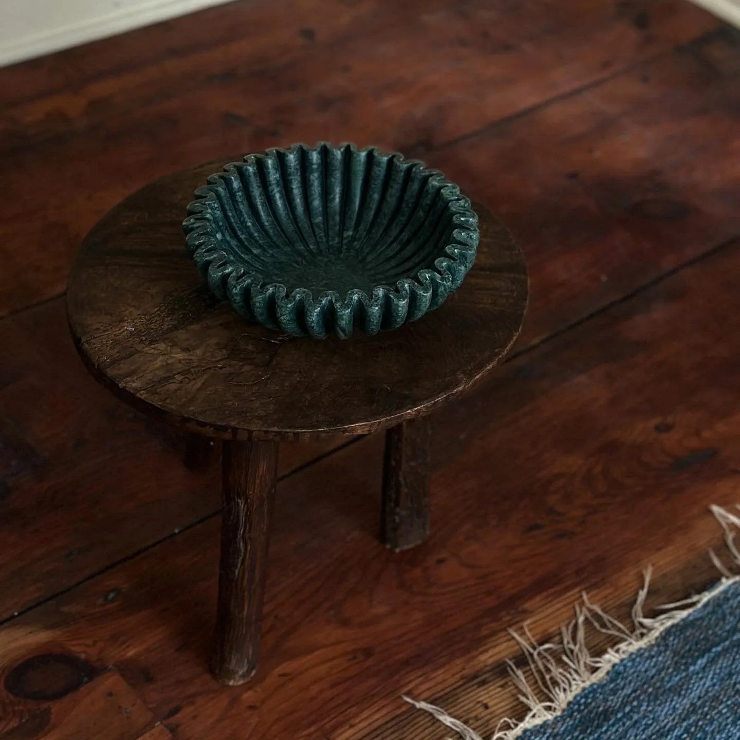 Ruffle Bowl in Emerald