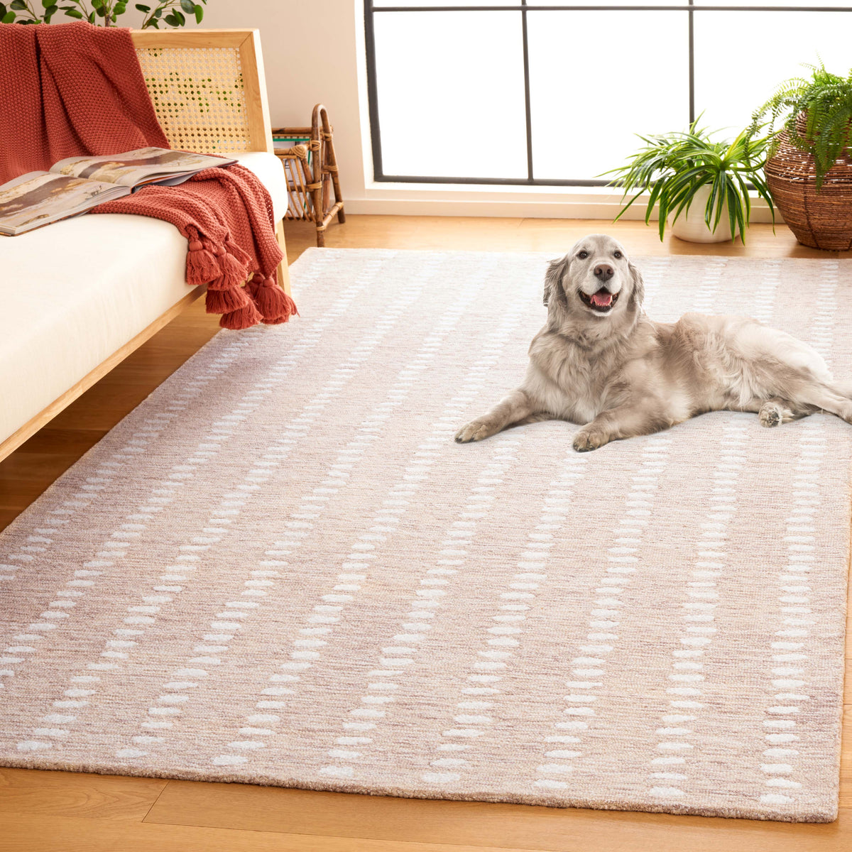 Abstract Modern Hand Tufted Area Rug in Beige and Ivory