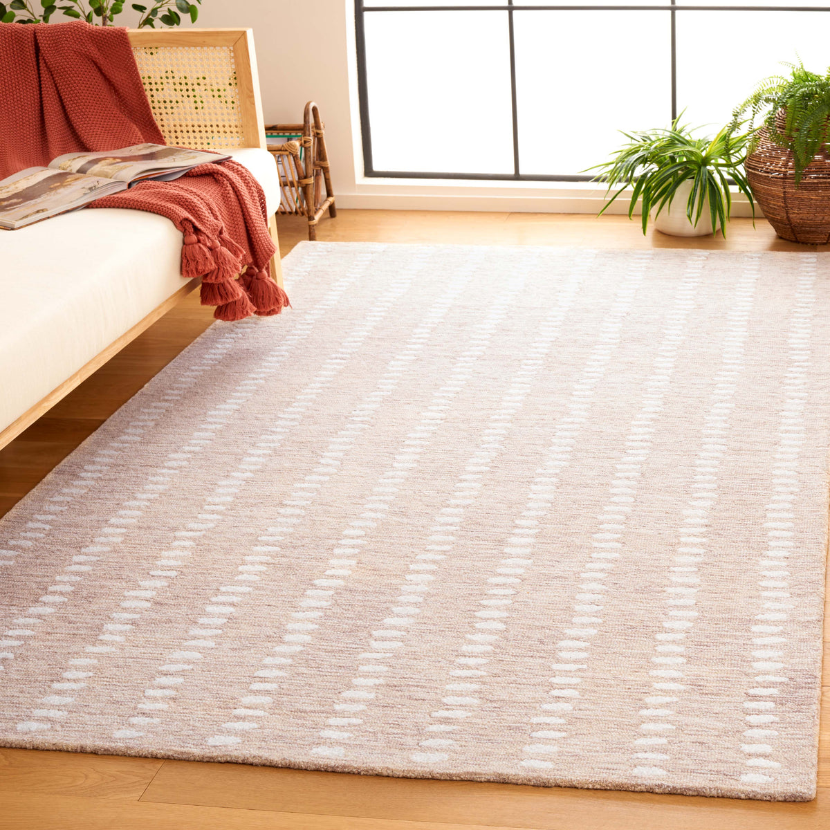 Abstract Modern Hand Tufted Area Rug in Beige and Ivory