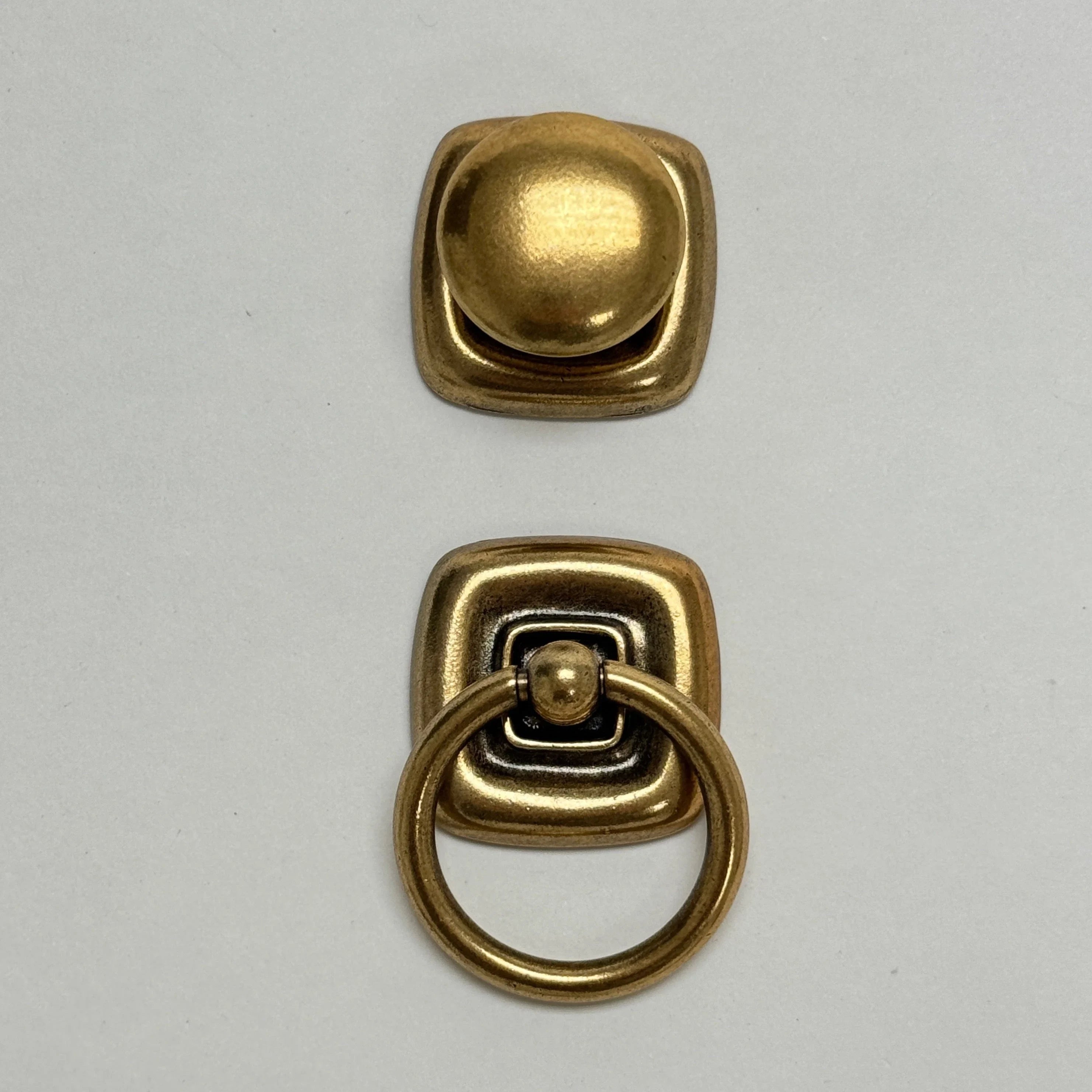 Ring Pull and Knob "Luca" Cabinet Pulls with Backplate in Antique Brass