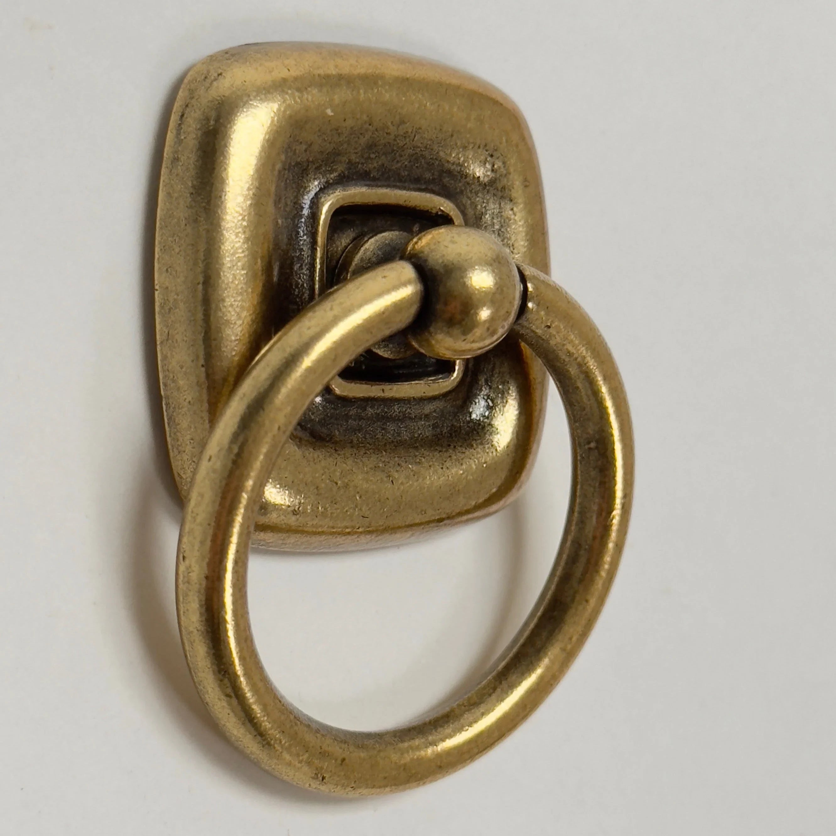 Ring Pull and Knob "Luca" Cabinet Pulls with Backplate in Antique Brass