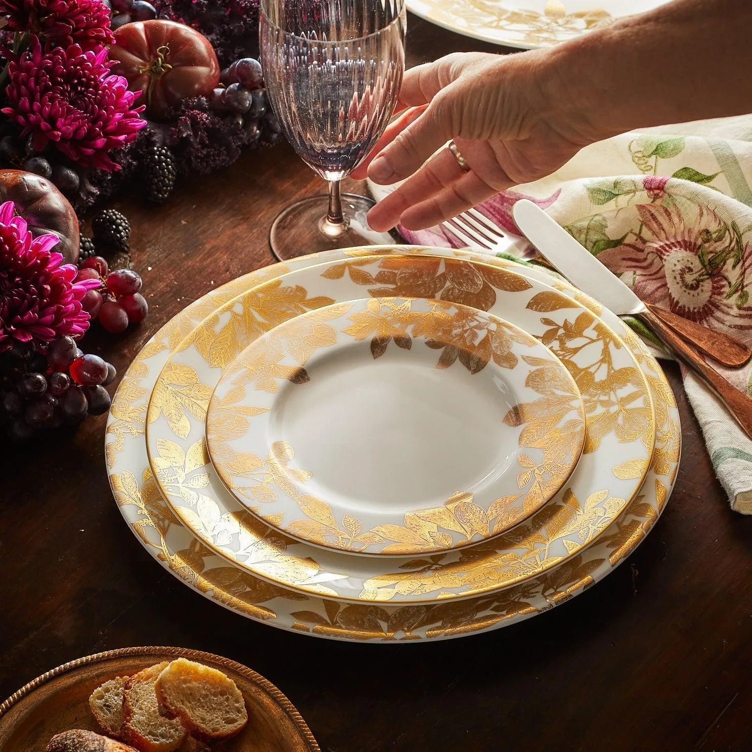 Caskata Wholesale Arbor Rimmed Charger Plate