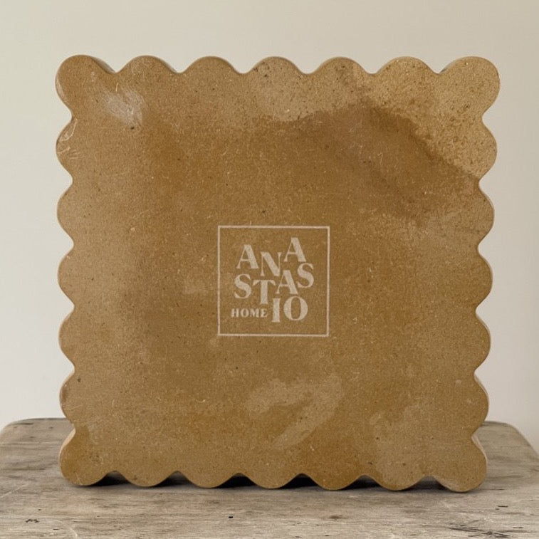 Box Solid Marble Tray in Honeycomb with Scalloped Edges