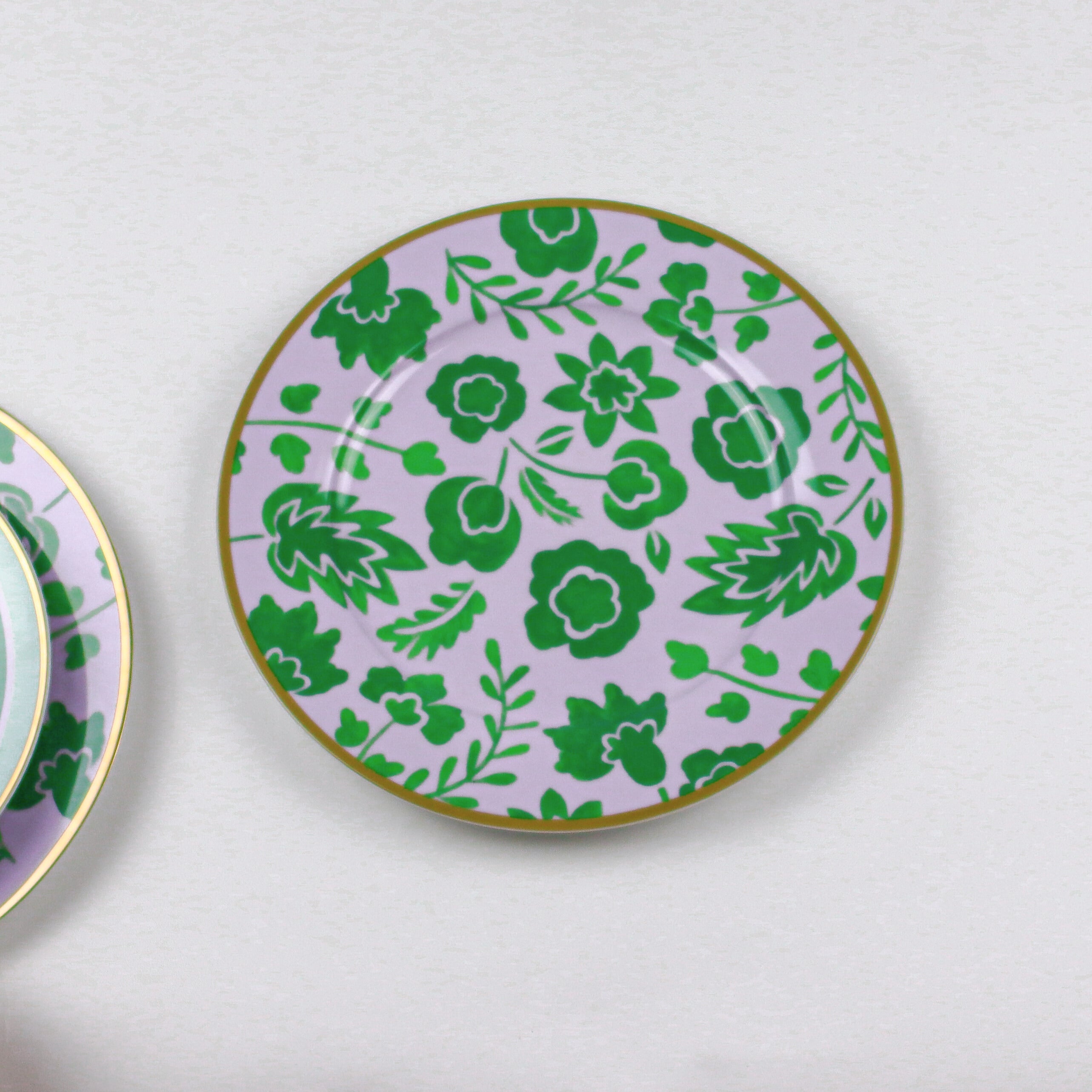 Bernadette Leaf Porcelain Dinner Plate in Lilac and Green with Gold Hand-Painted Rim (Set of 4)