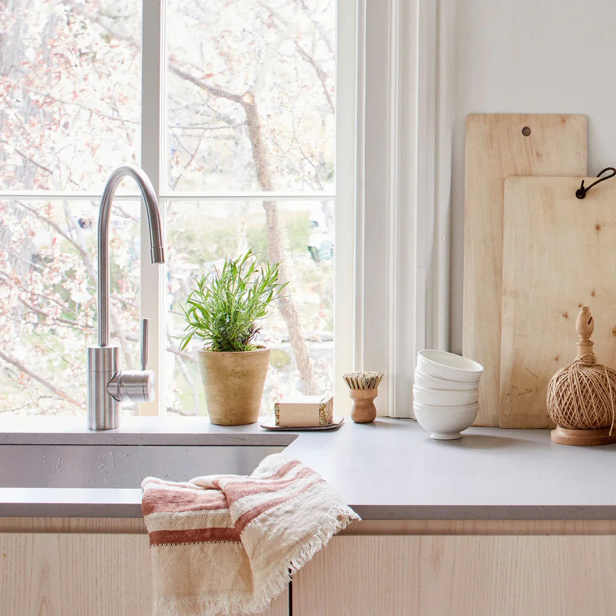Greenwash Terracotta Studio Planter - The Mayfair Hall