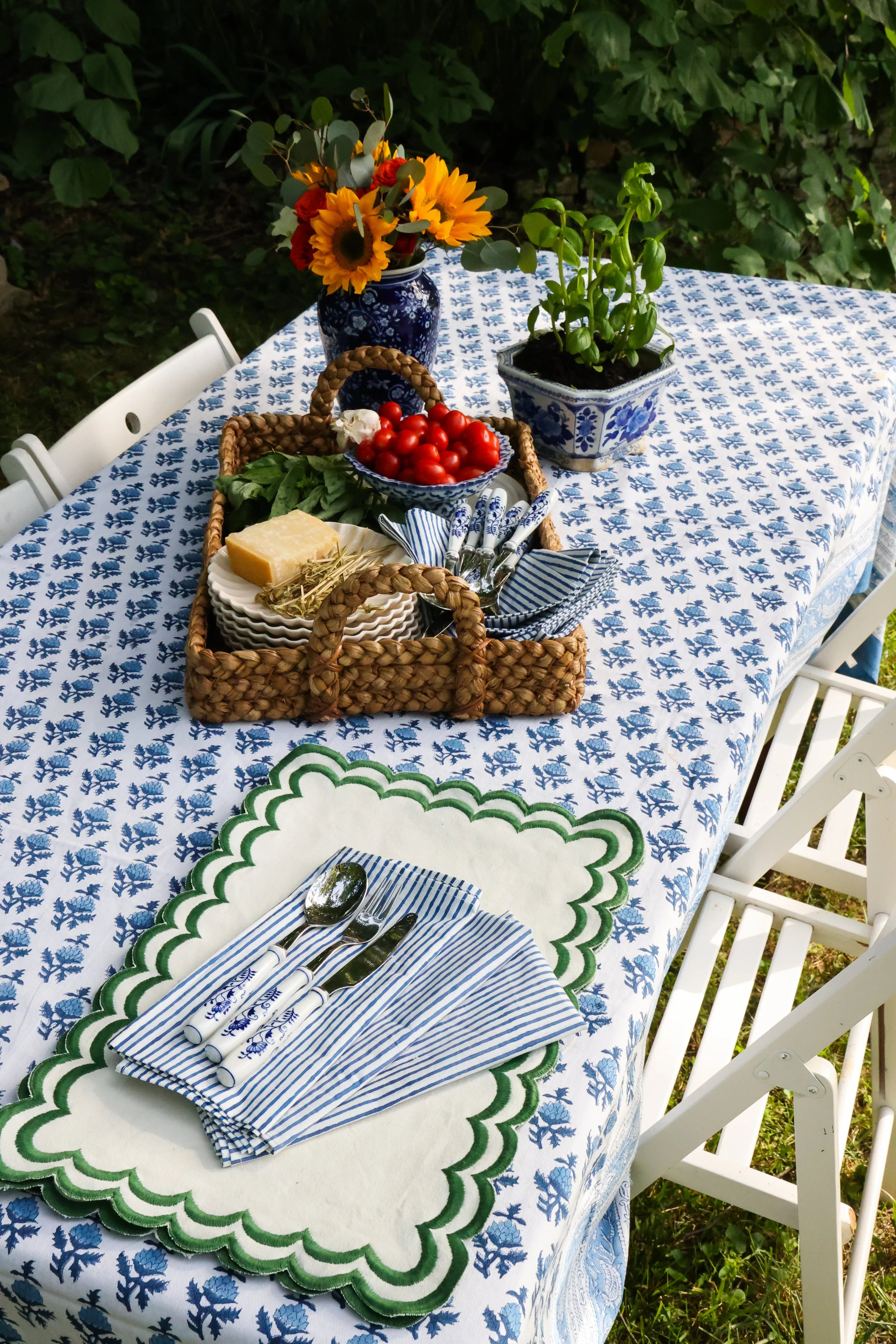 Madonna | Tablecloth - The Mayfair Hall