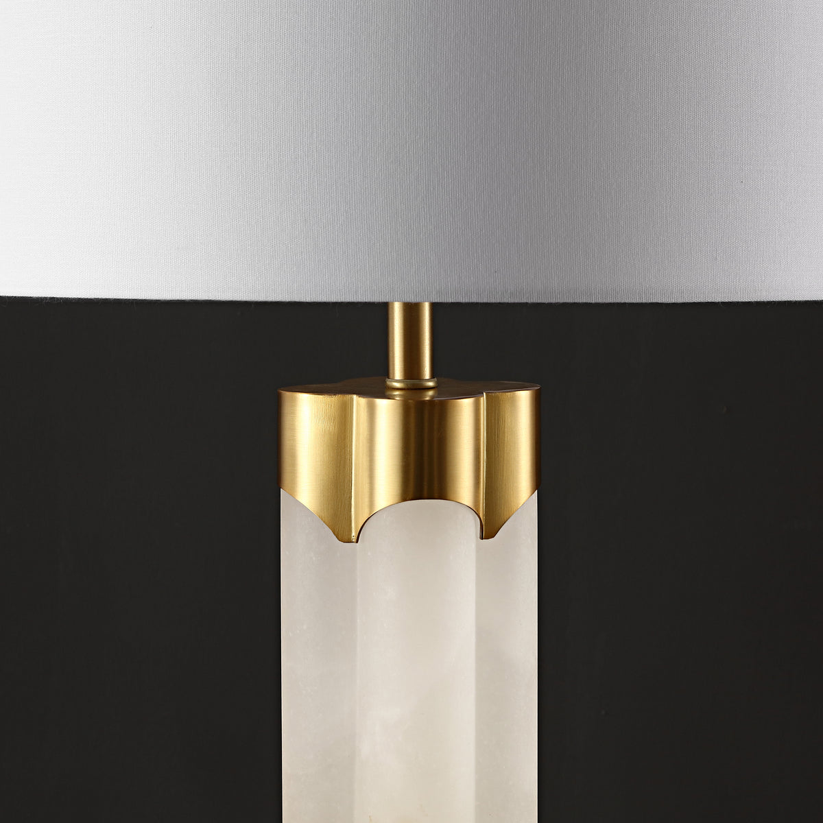 Chavez Alabaster Table Lamp in White and Gold