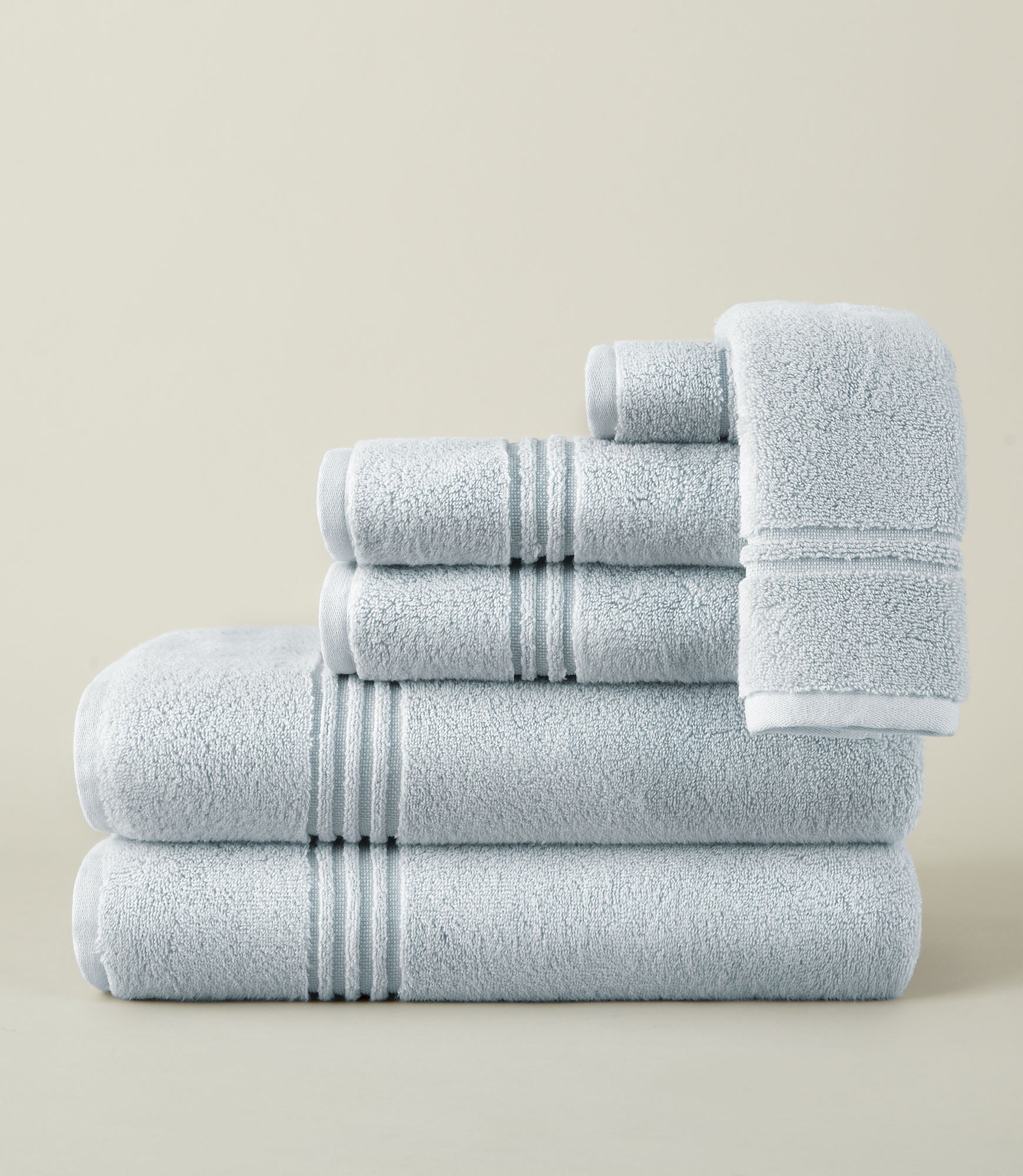 Chelsea Cotton Bath Towel With a Wide-ribbed Dobby