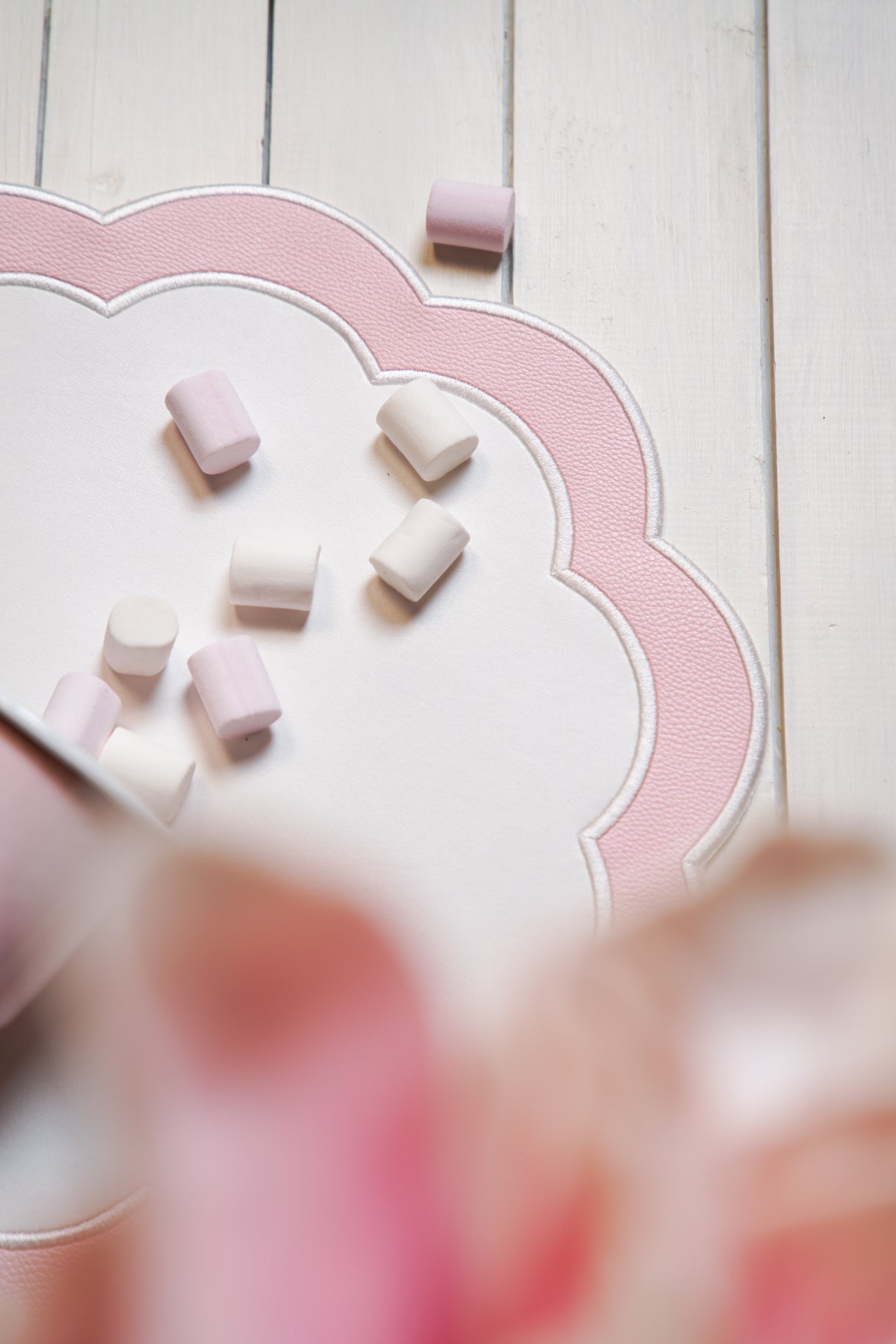 SERENITY WHITE PINK SCALLOPED FAUX LEATHER PLACEMAT