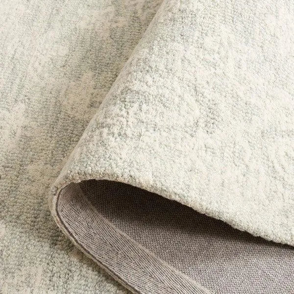 Safavieh Ebony Collection - Ivory / Light Blue