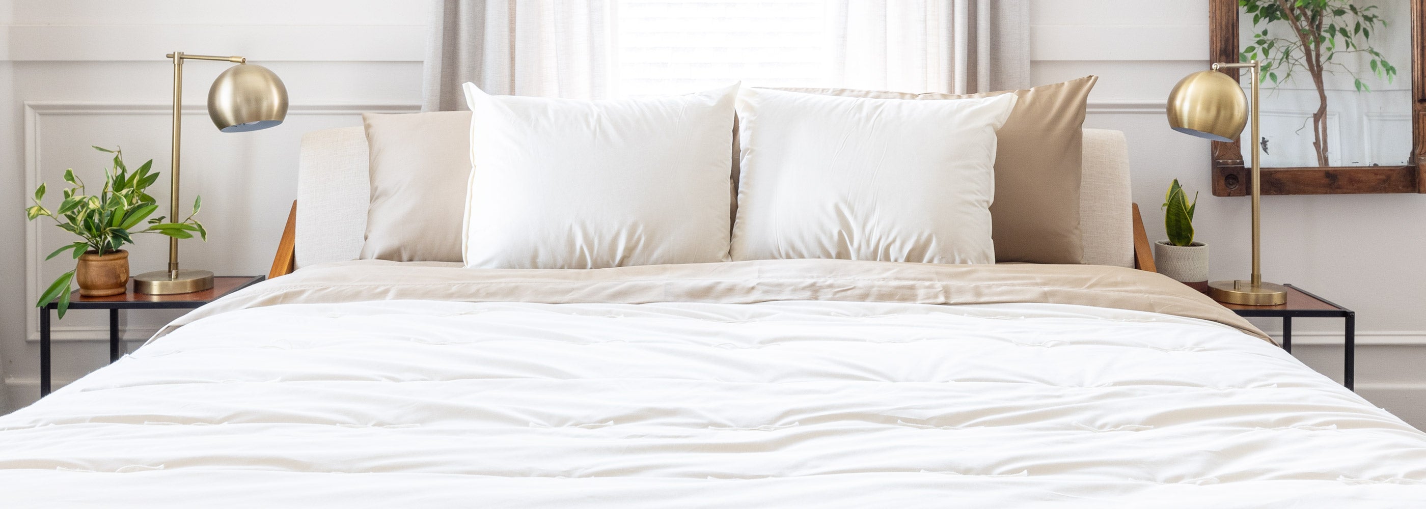 Lightweight Wool Comforter + Pillows