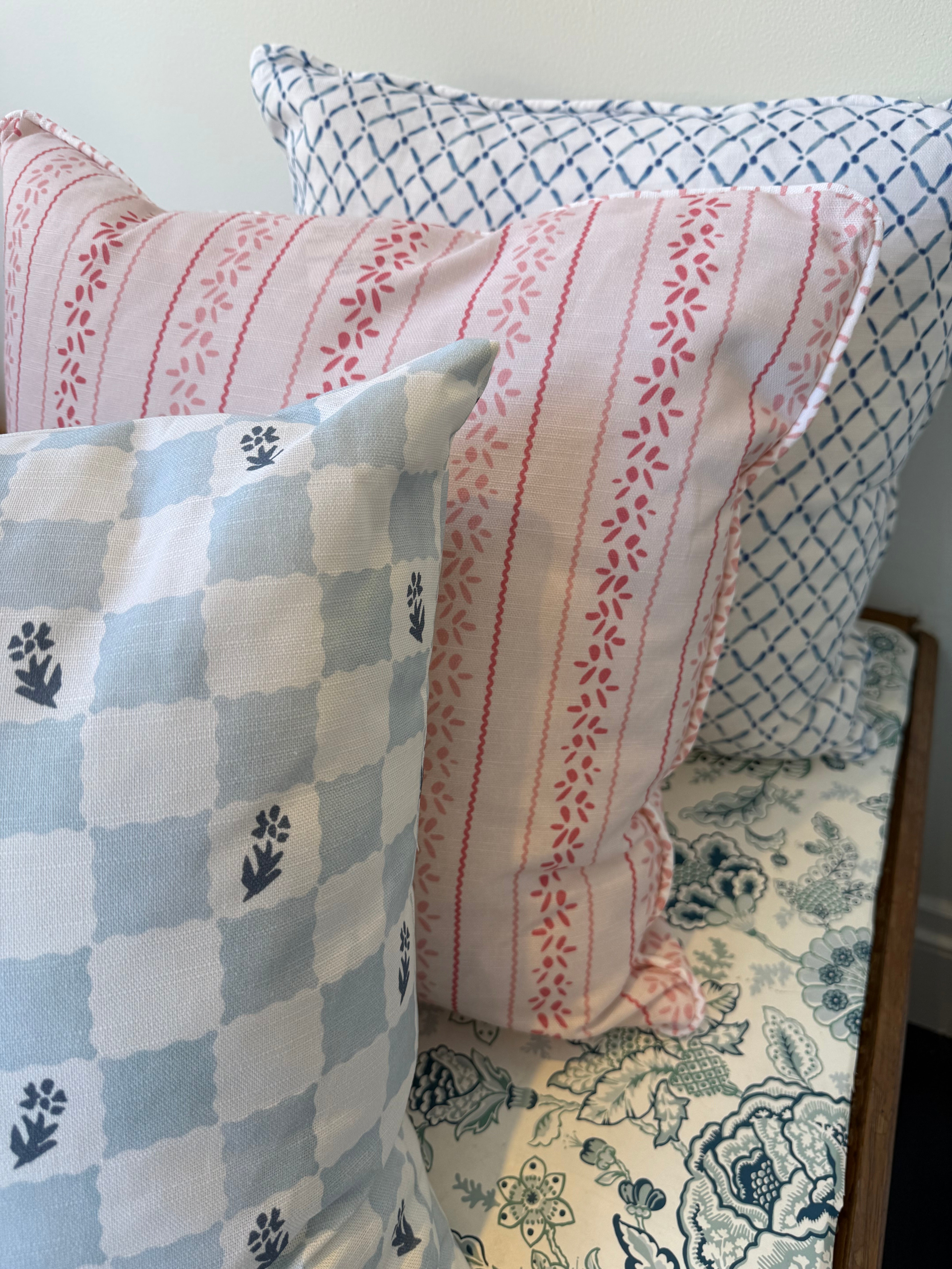 20x20" Pillow Cover - Check Fleur, Soft Blue