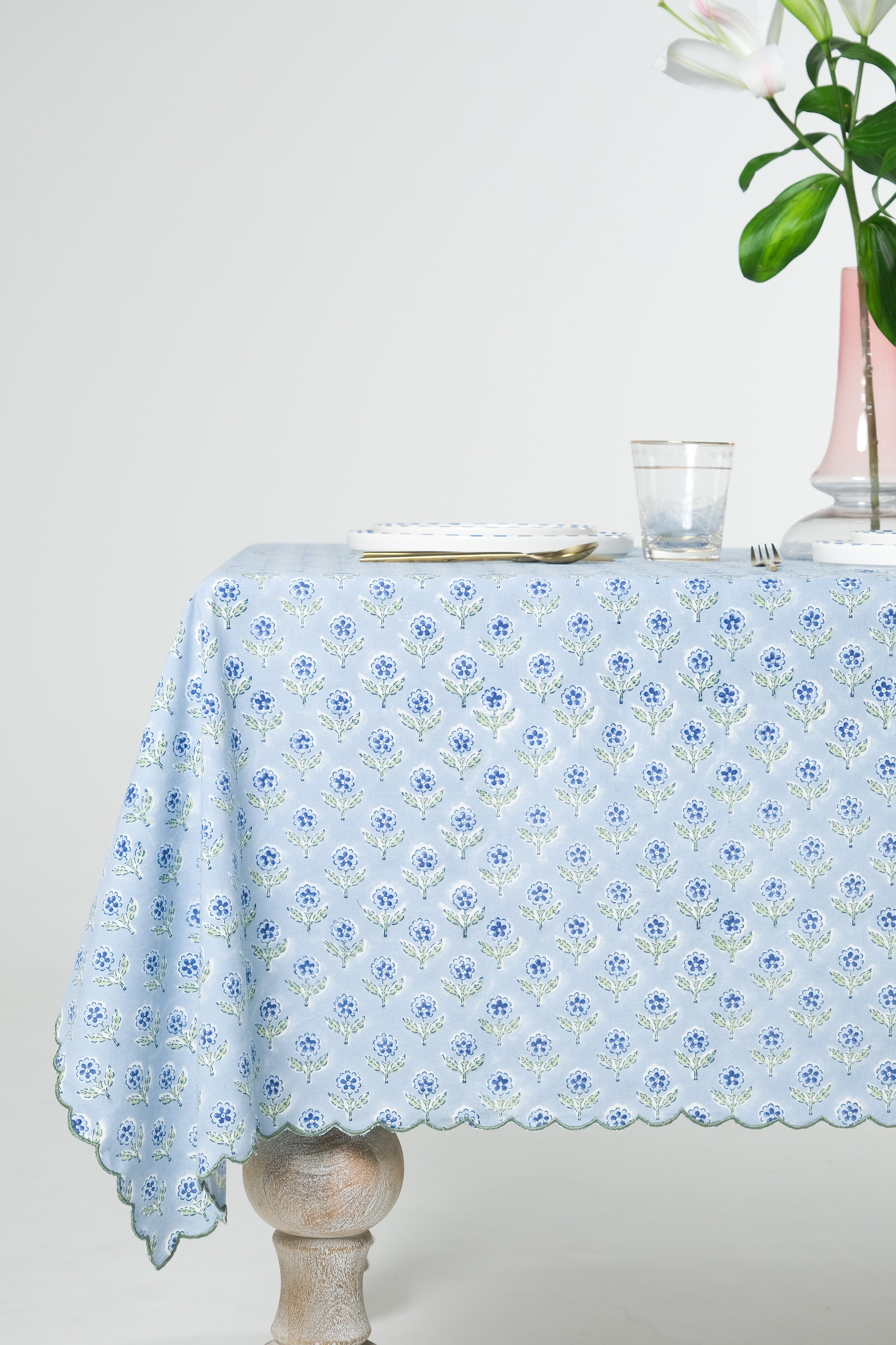 Mona Scallop Embroidered Blockprint Tablecloth in Blue
