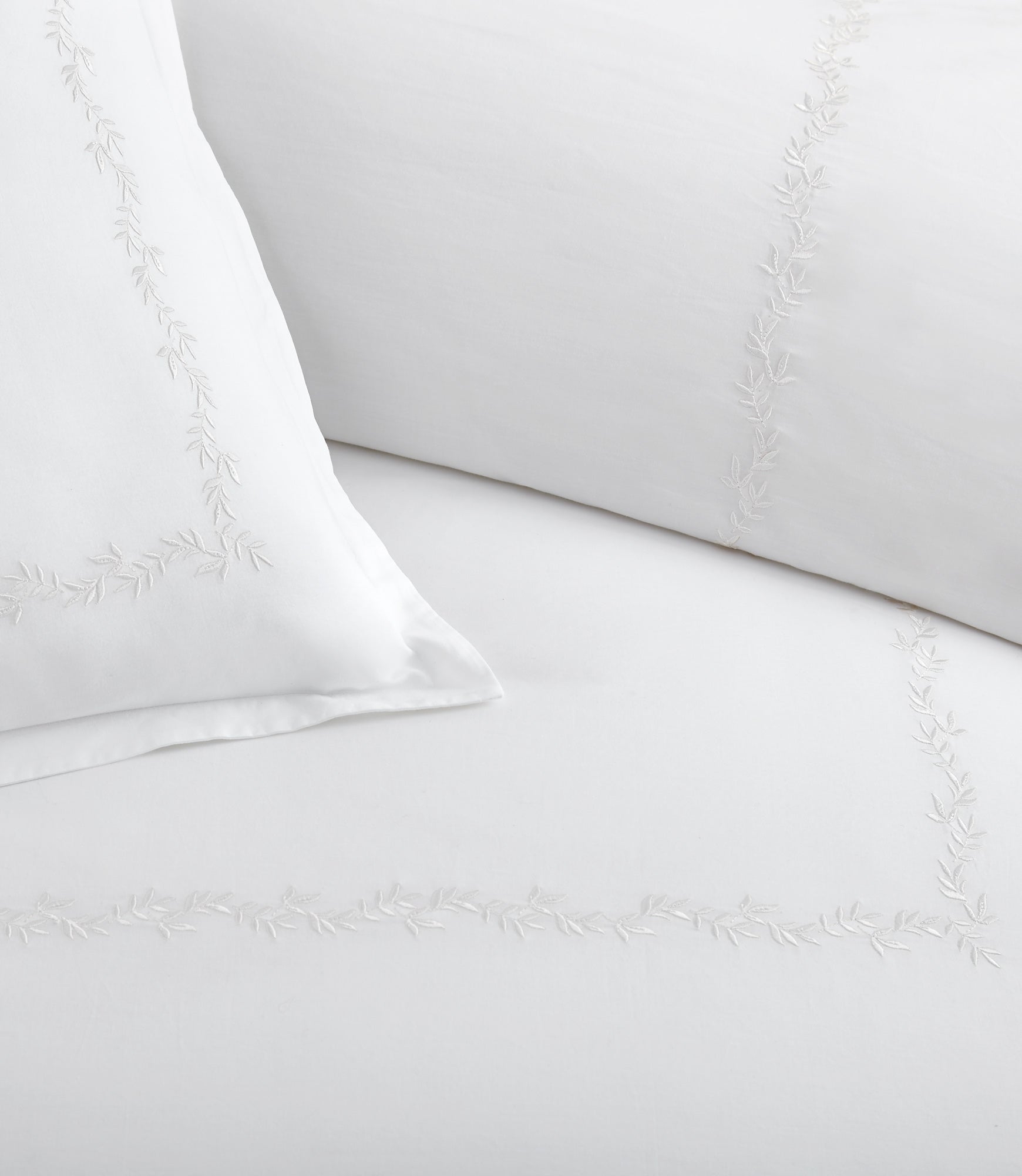 Ivy Classic Embroidered Duvet Set