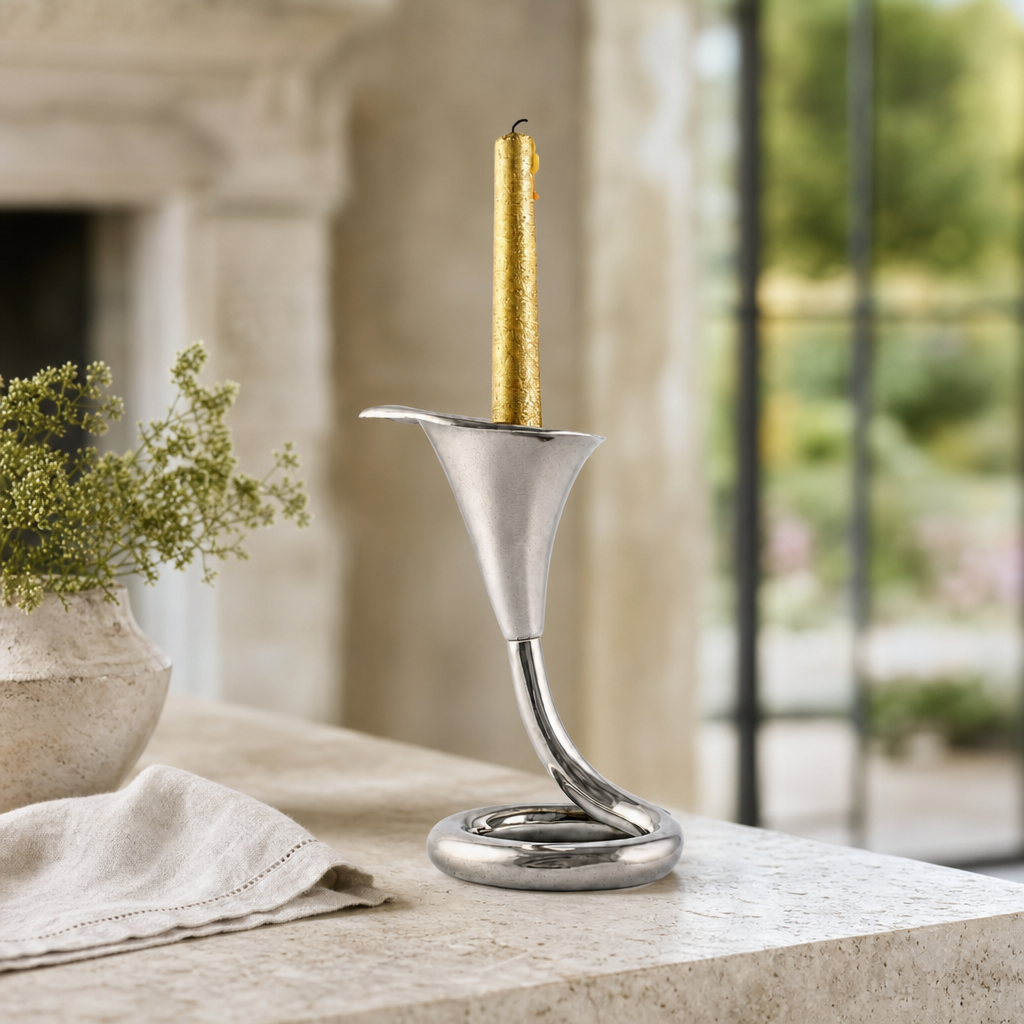 Lily Candlestick Short