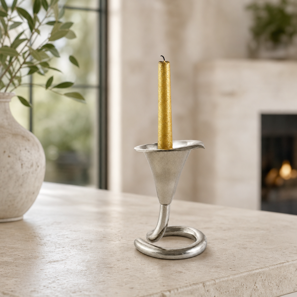 Lily Candlestick Short