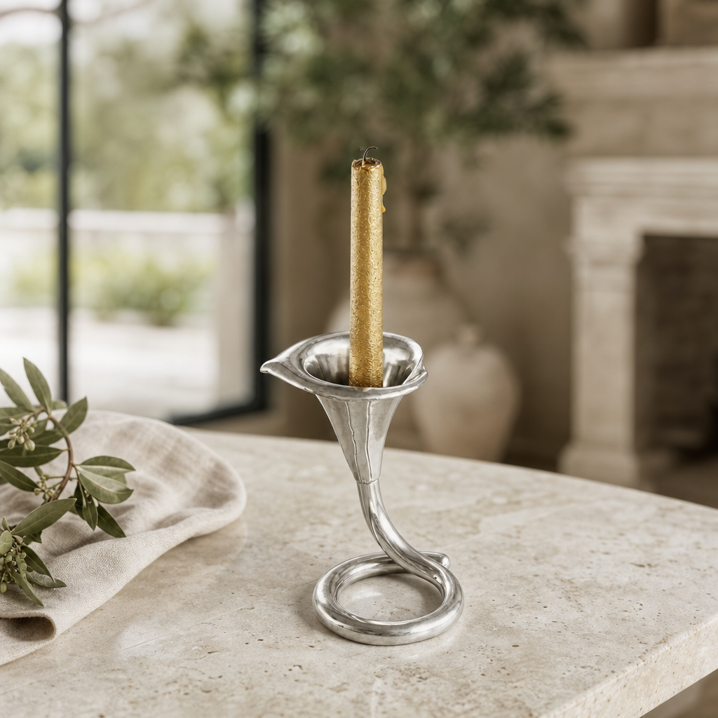 Lily Candlestick Short
