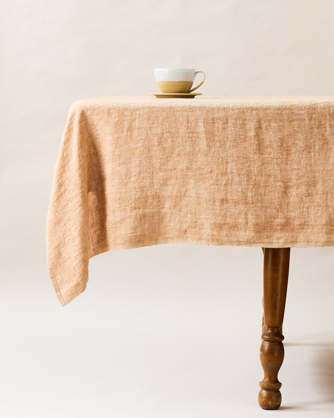 Farmhouse Pottery Washed Linen Tablecloth - Thumbnail 4
