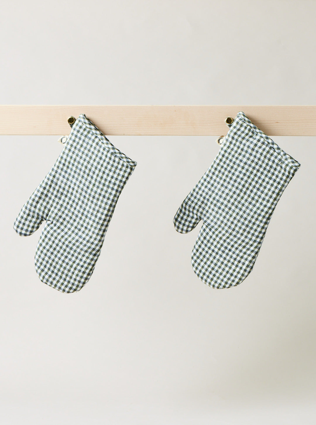 Farmhouse Gingham Oven Mitt