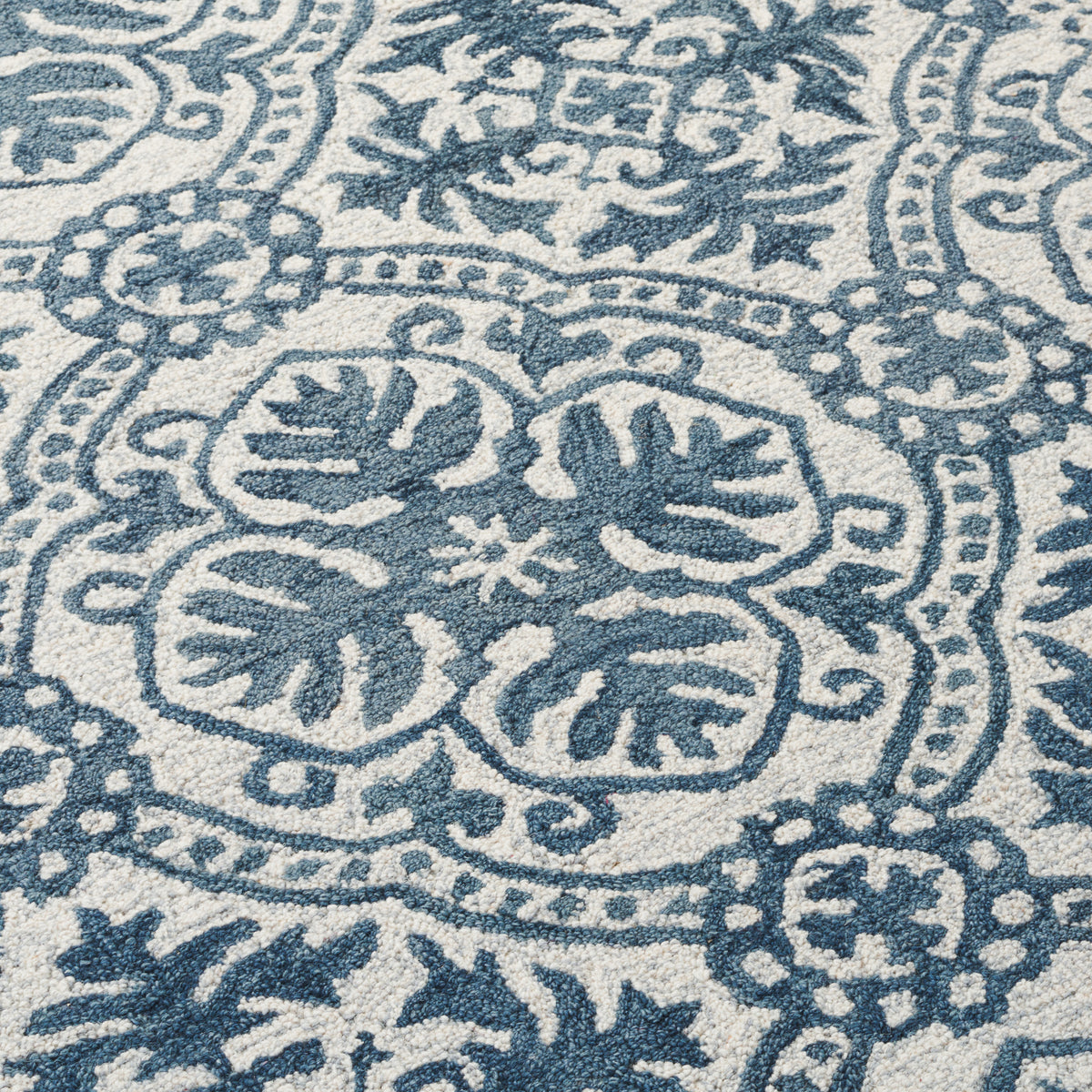 Nina Traditional Hand Tufted Ralph Lauren Collection Area Rug