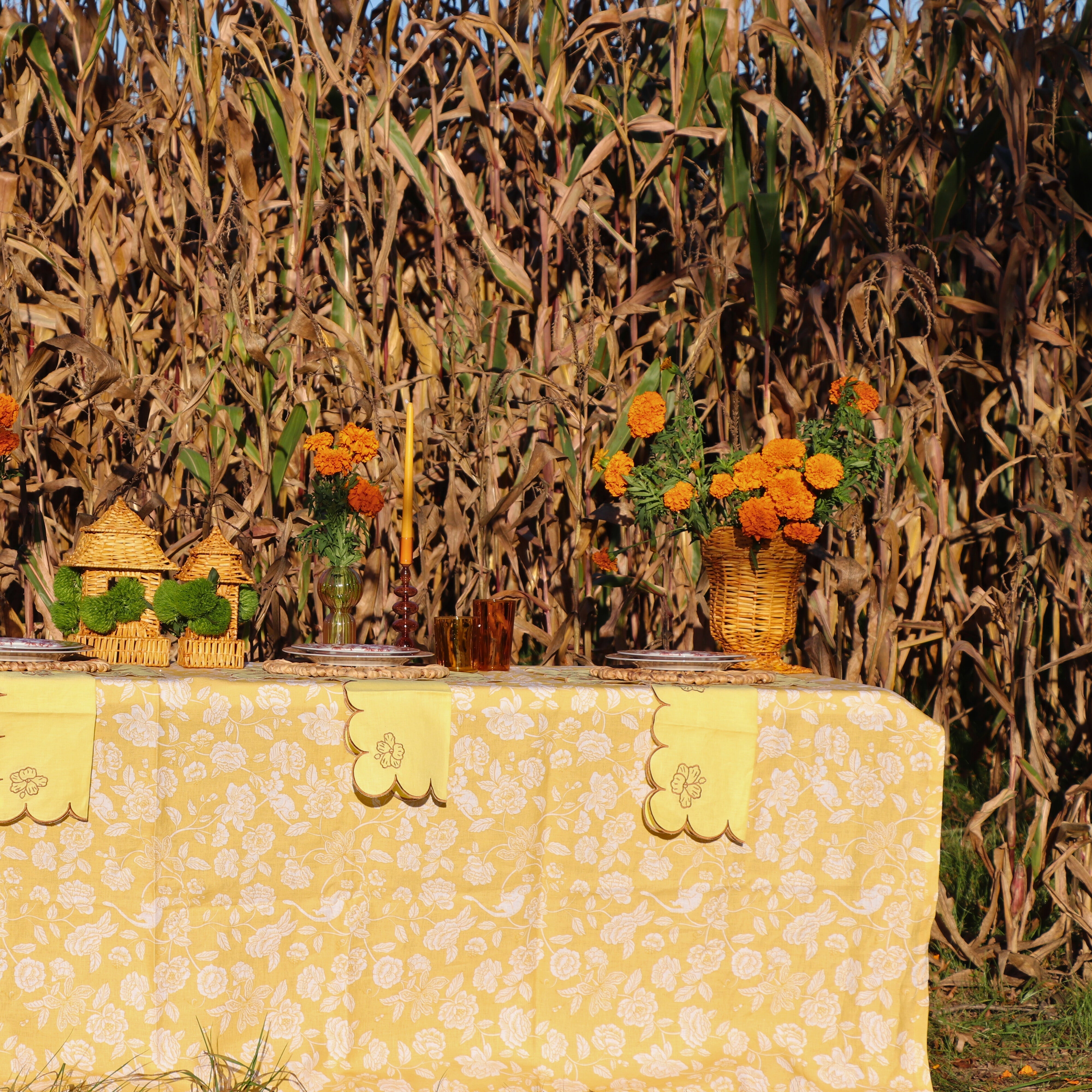 Marigold Flora Parlour Linen Tablecloth in White and Mustard