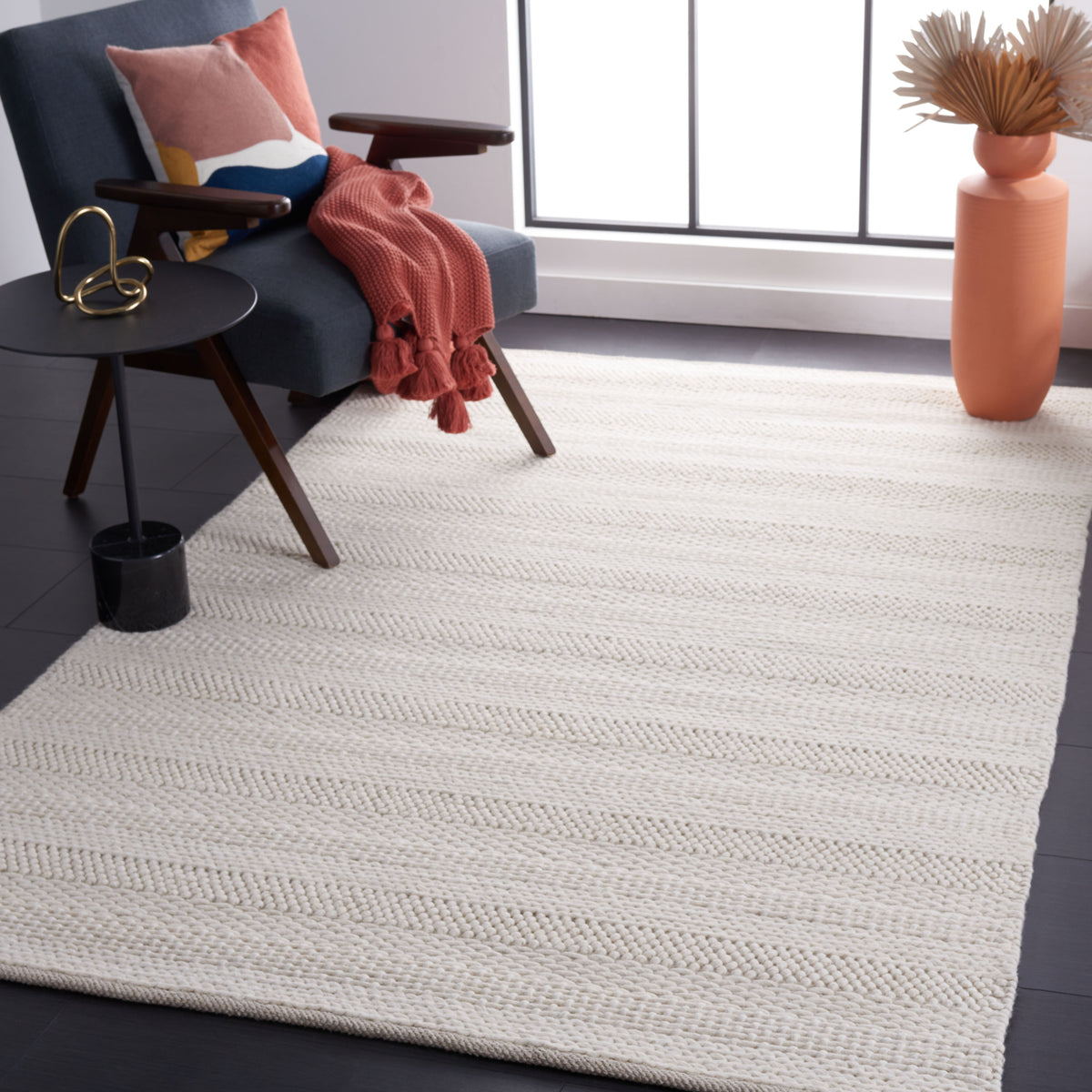 Natura Coastal Handwoven Area Rug in Ivory