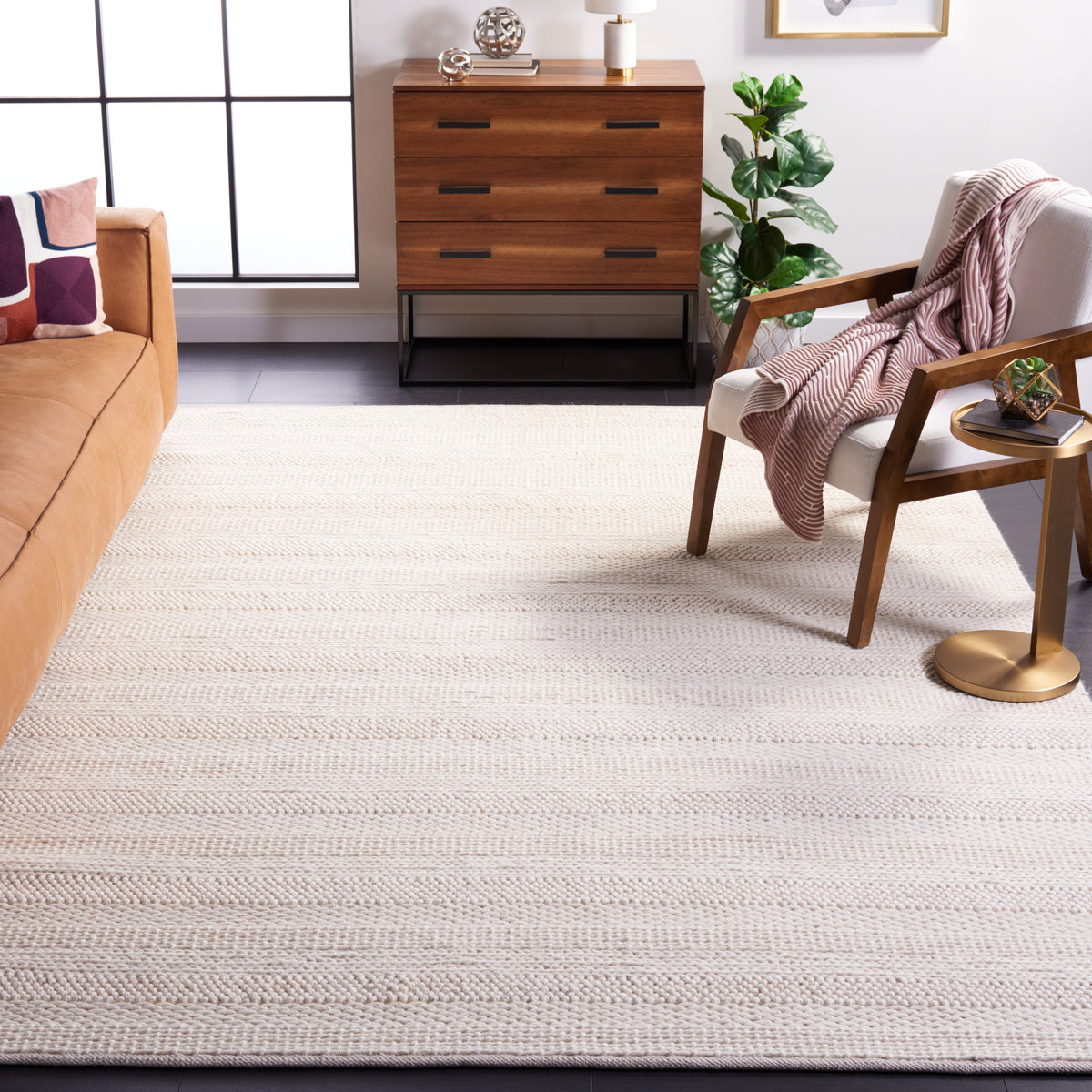 Natura Coastal Handwoven Area Rug in Ivory