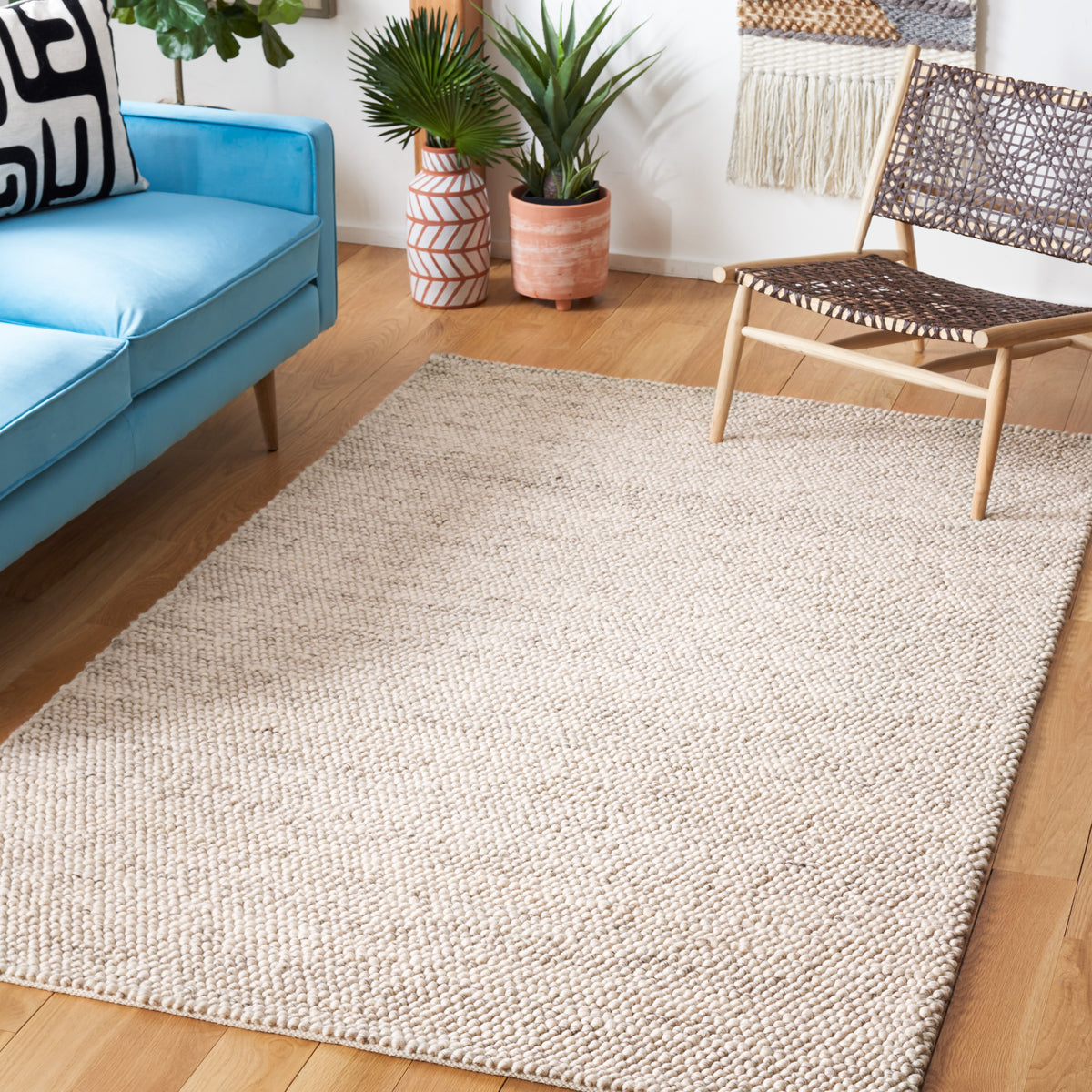 Natura Coastal Handwoven Area Rug in Gray and Ivory