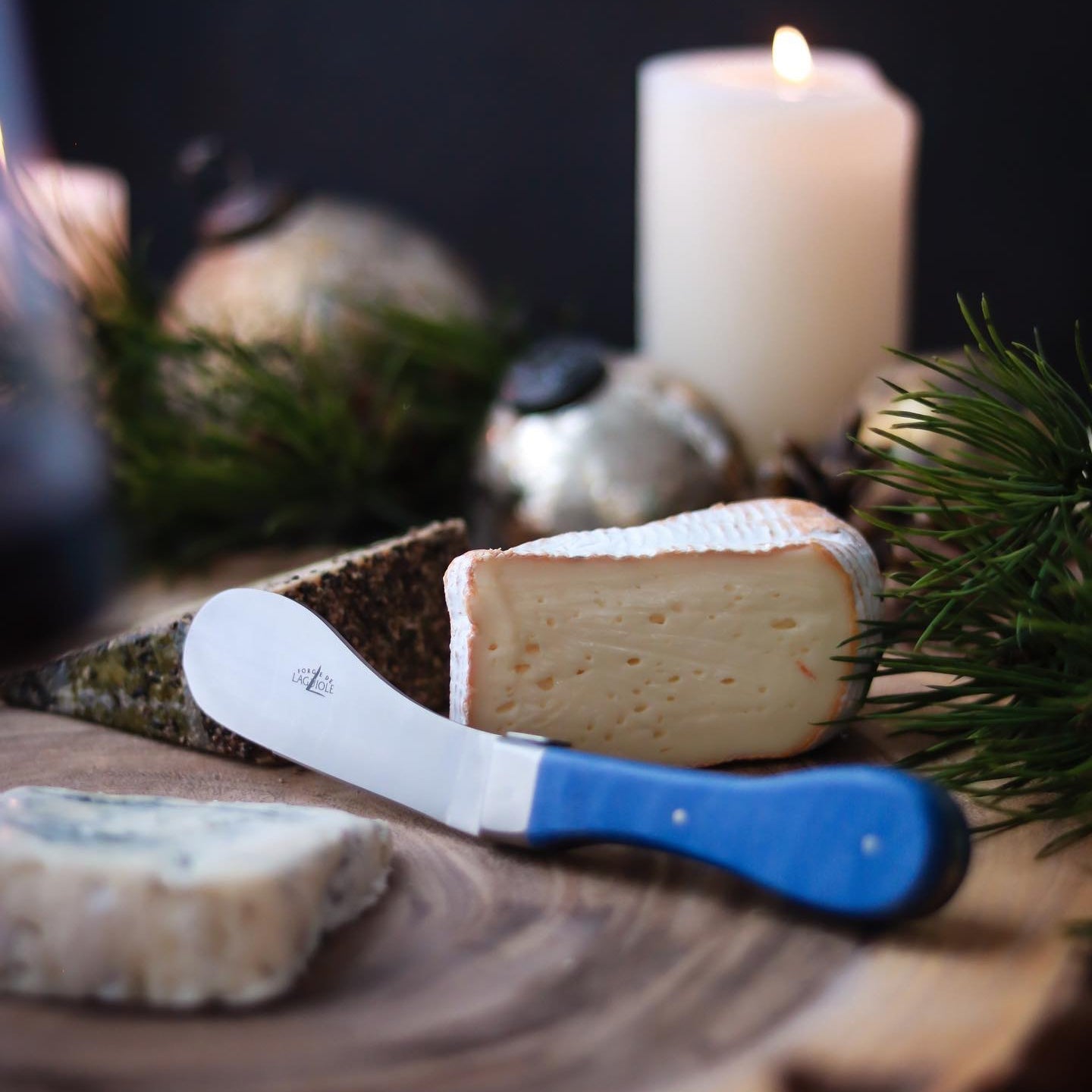 Nomade Cheese Knife by Roland Barthélemy