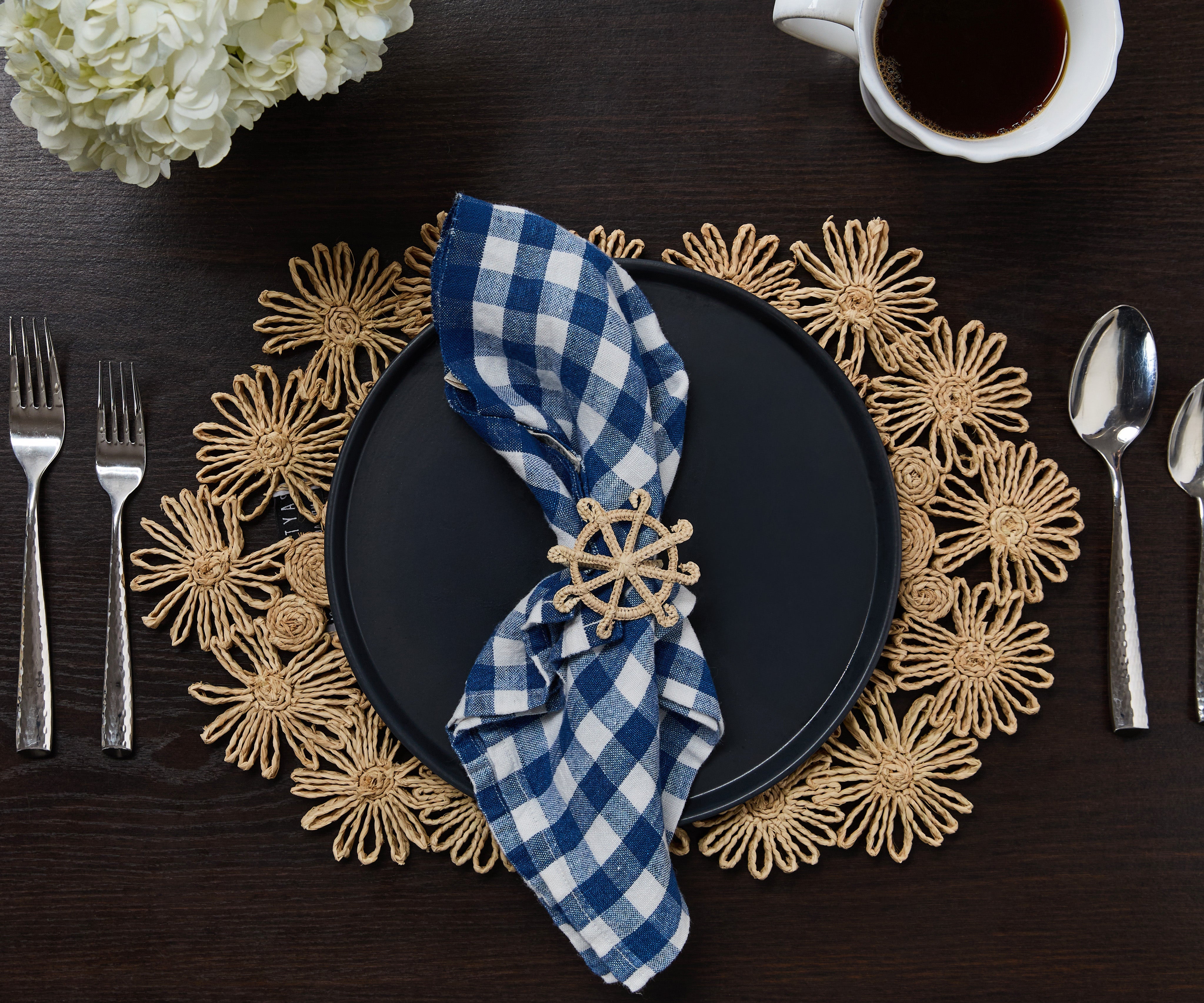 Fleur Raffia Placemat in Natural with Flowers Woven Tabletop