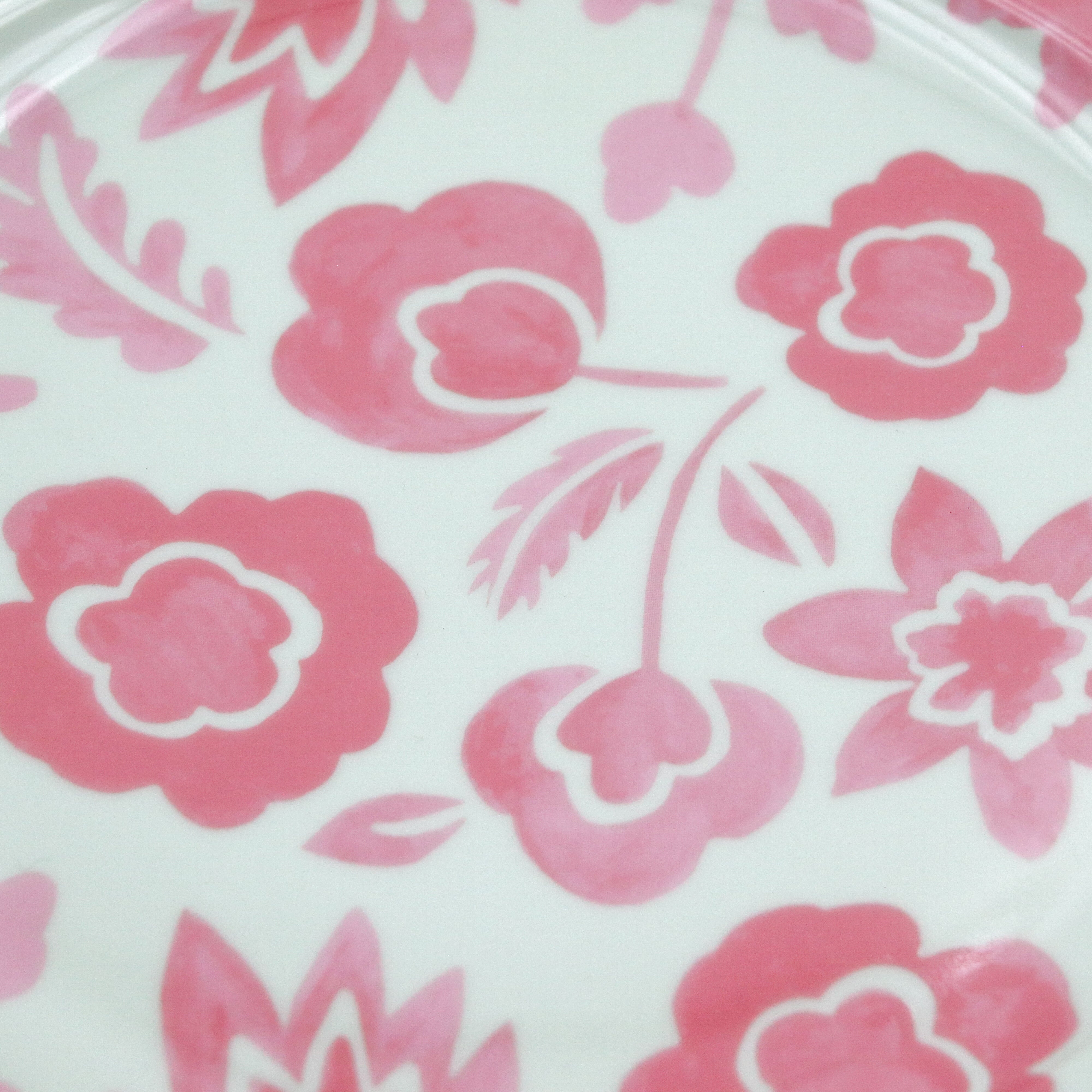 Leaf Dinner Plate in Pistachio and Lychee with Gold Handpainted Rim (Set of 4)