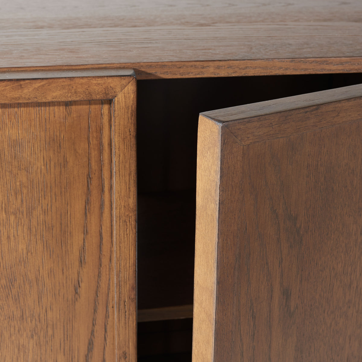 Zeus 4 Door Wood Sideboard And TV Stand in Medium Oak