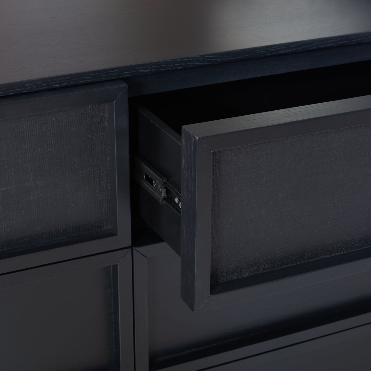Zeus 6 Drawer Wood Dresser in Black