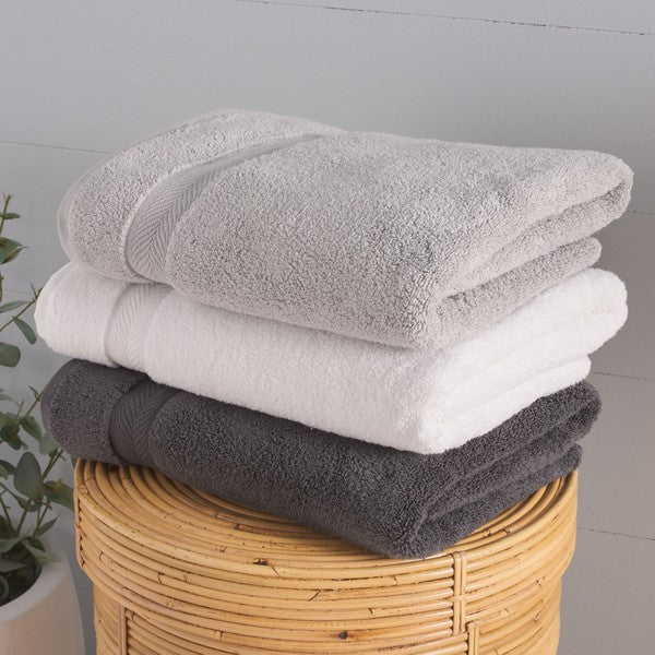 Signature Cotton Towel Bundle in White (8 Pieces)