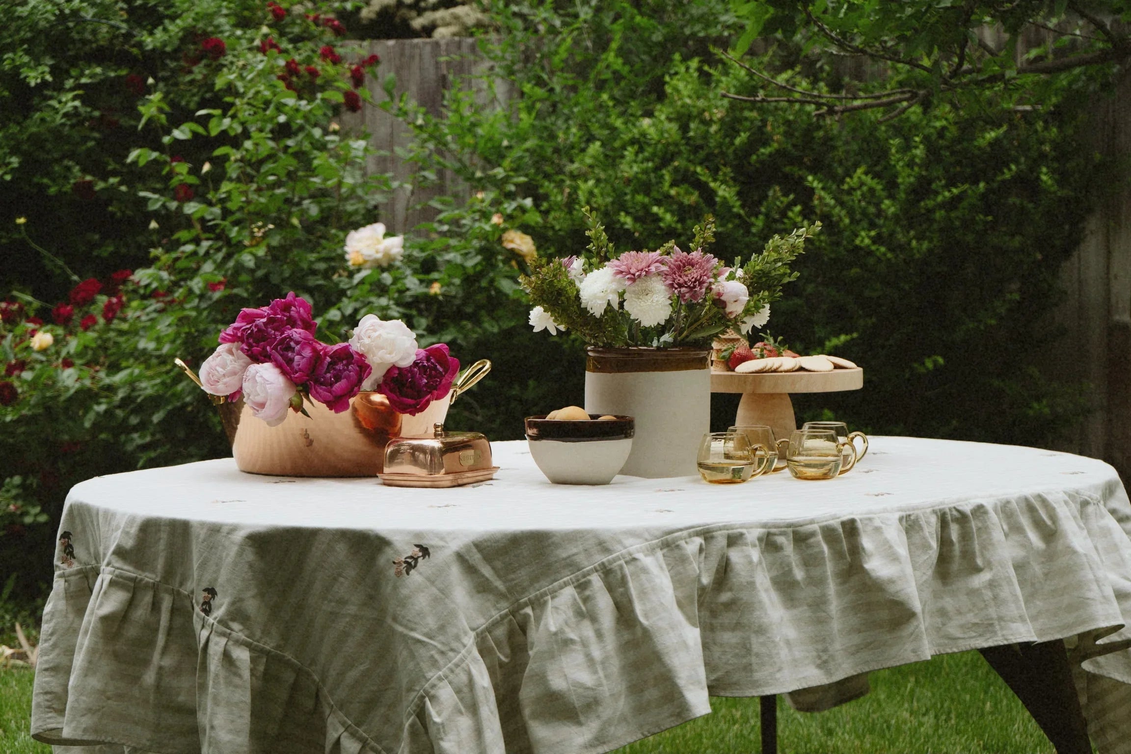 Frances Ruffled Tablecloth - The Mayfair Hall