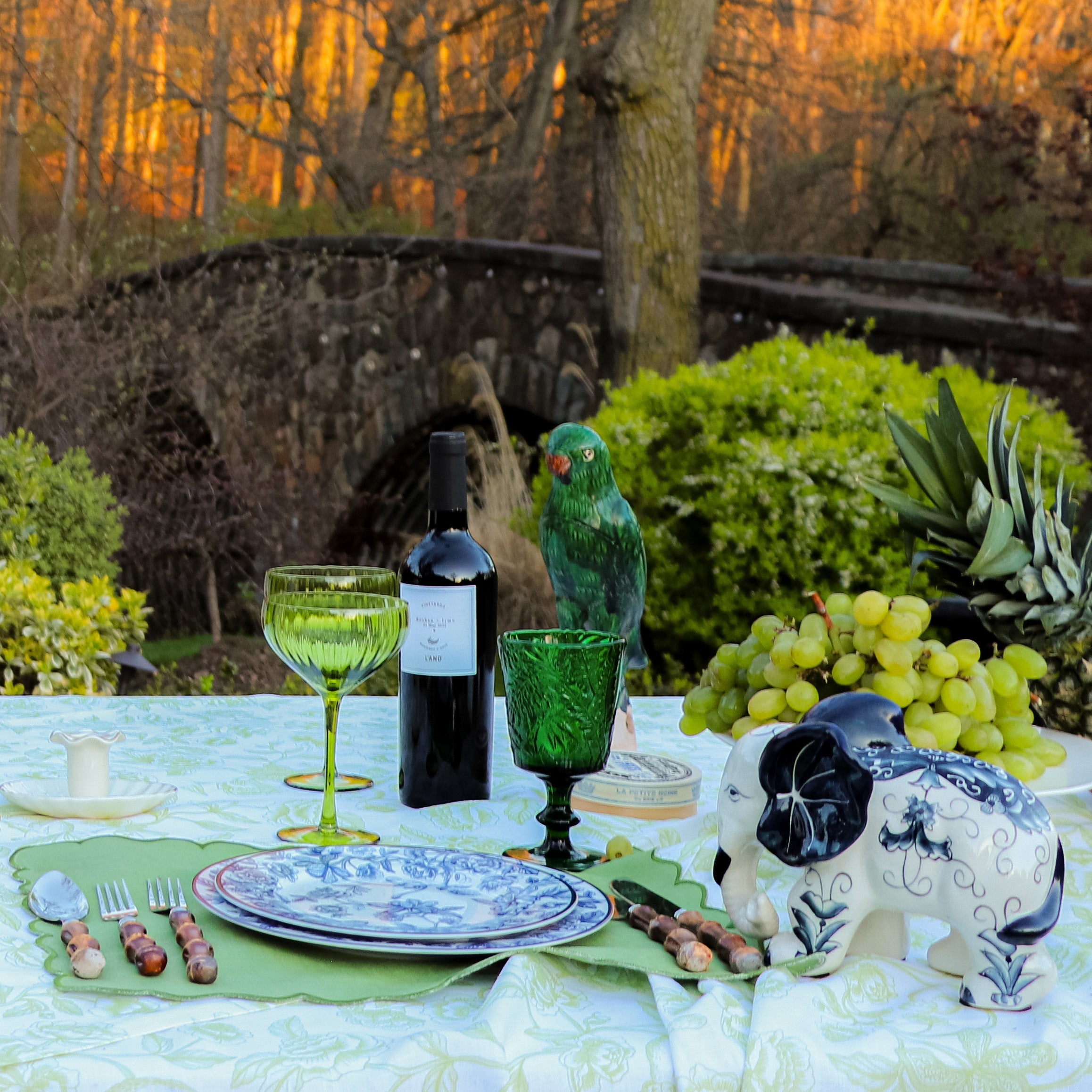 Verde Voyager Hand-Painted Ceramic Parrot in Green