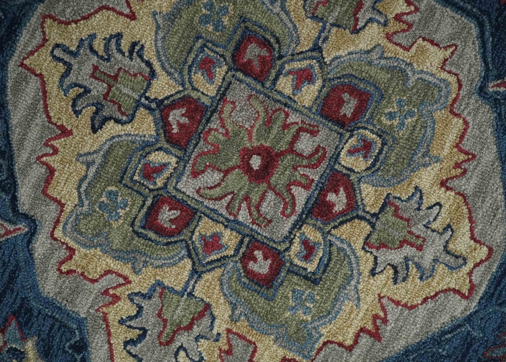 Antique 5x8, 6x9, 8x10 and 9x12 Red and Blue Hand Tufted Traditional Persian Medallion Rug | TRD6448 - The Rug Decor