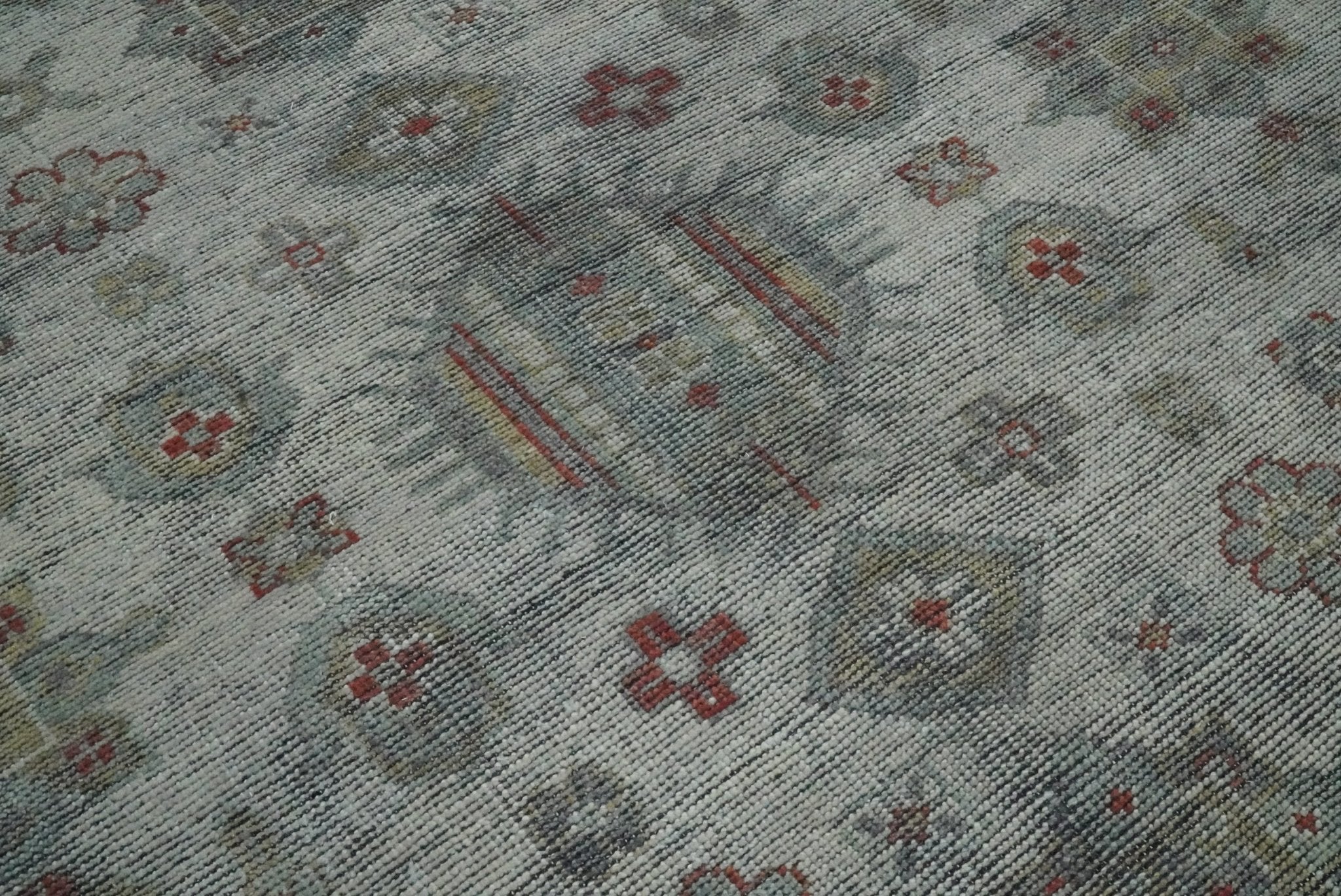 Antique Industrial 8x10 Silver and Gray Traditional Persian Area Rug | TRD2400 - The Rug Decor