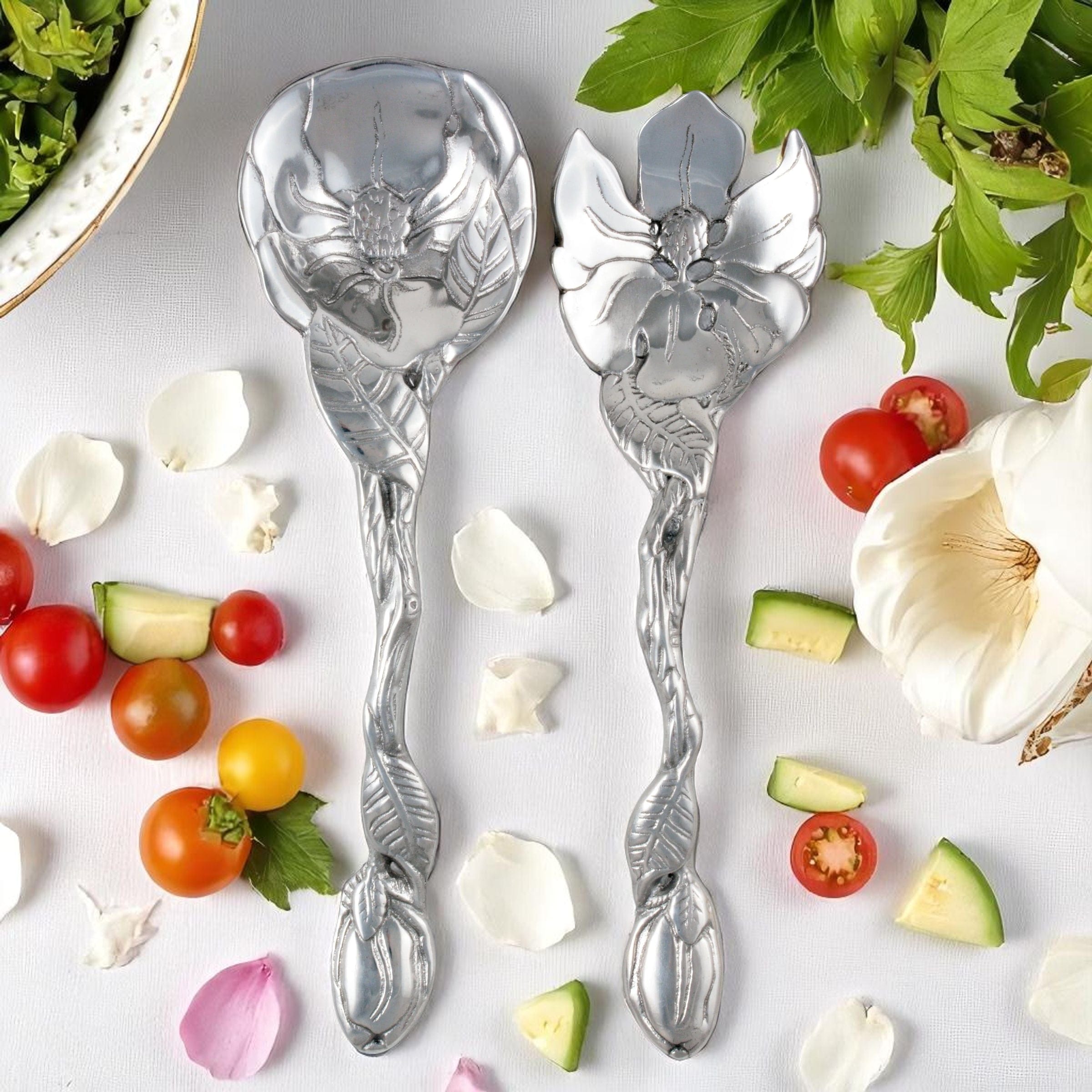 Magnolia Serving Set