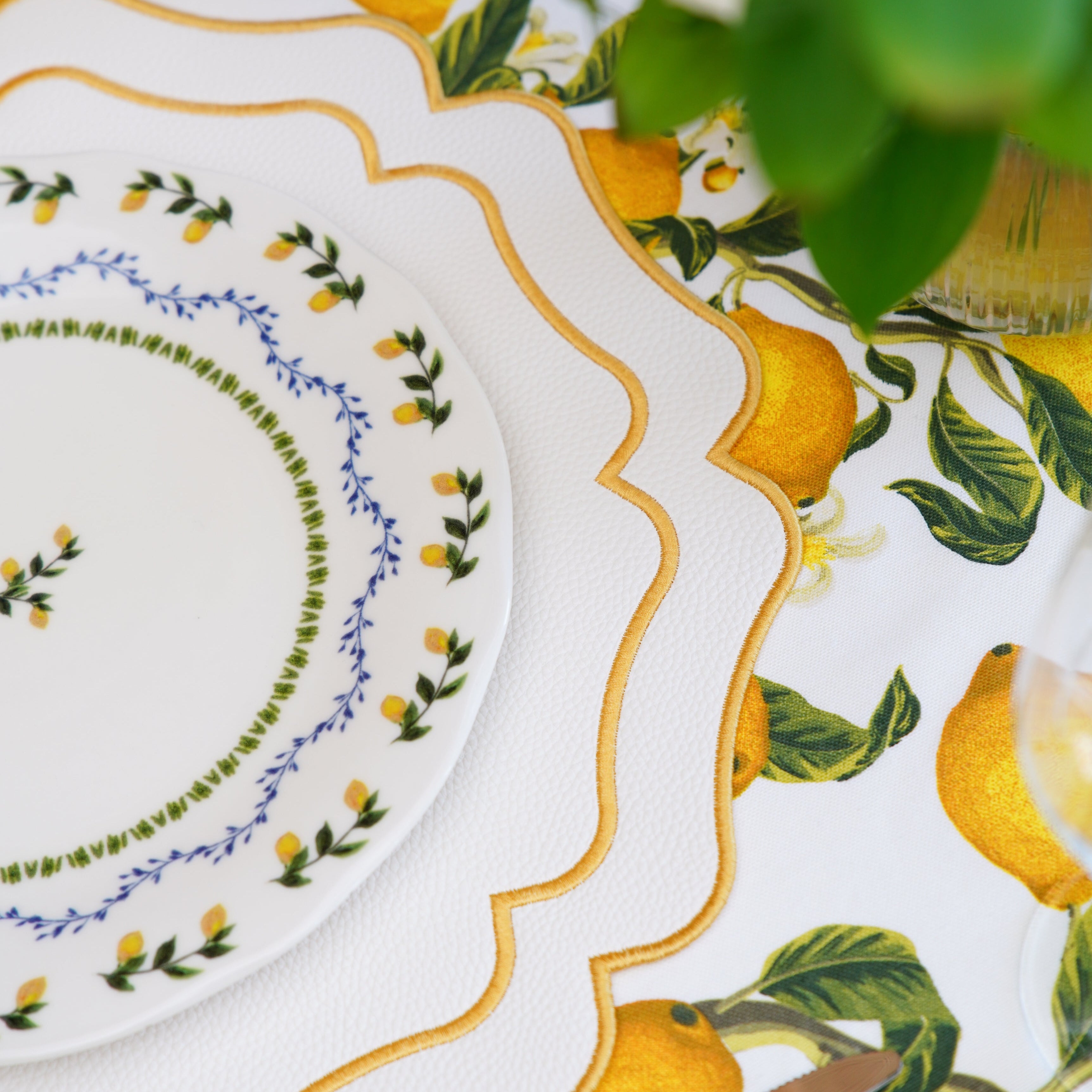 VISTA IVORY WAVY FAUX LEATHER PLACEMAT