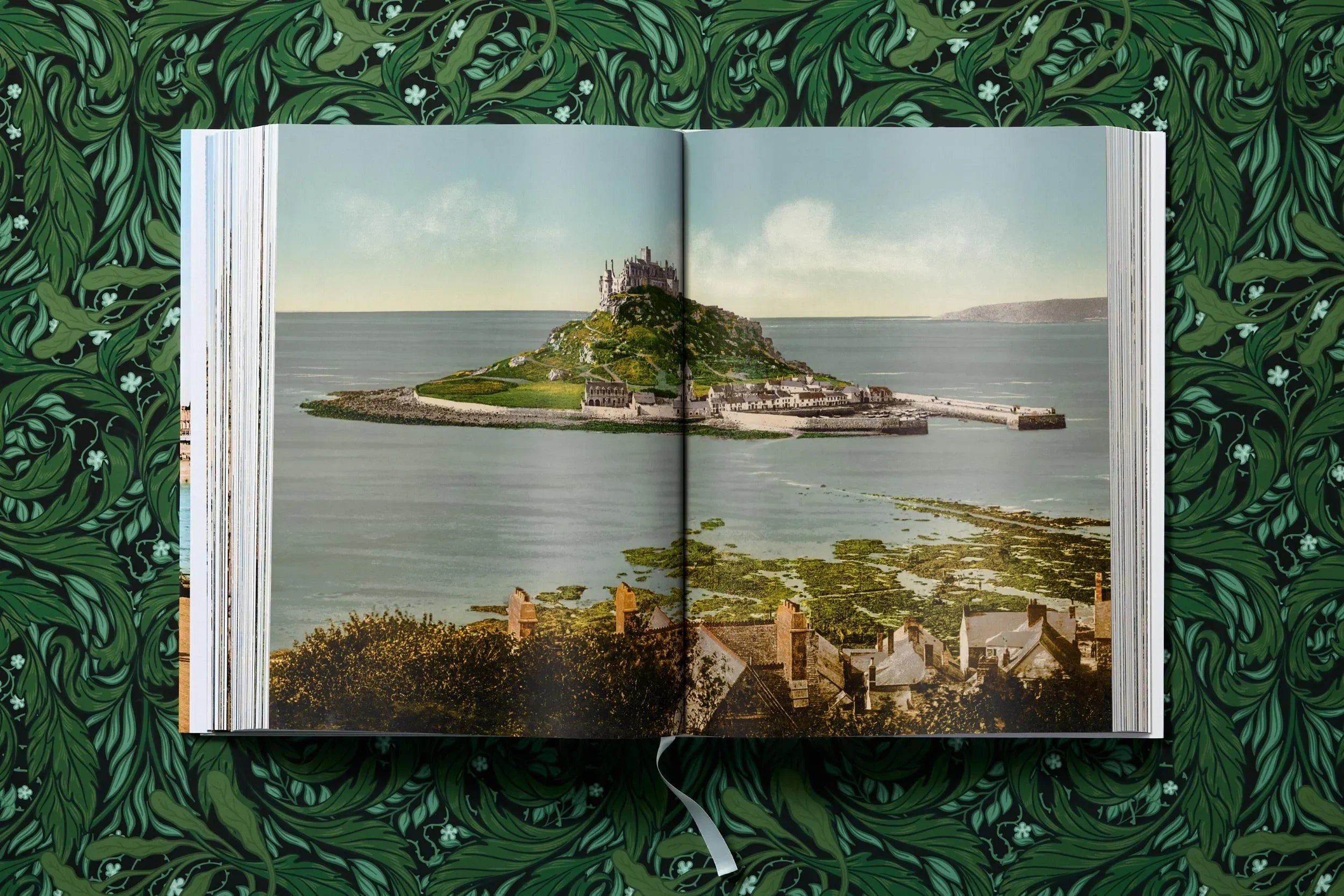 British Isles 1900. A Portrait in Colour (German, French, English) - The Mayfair Hall