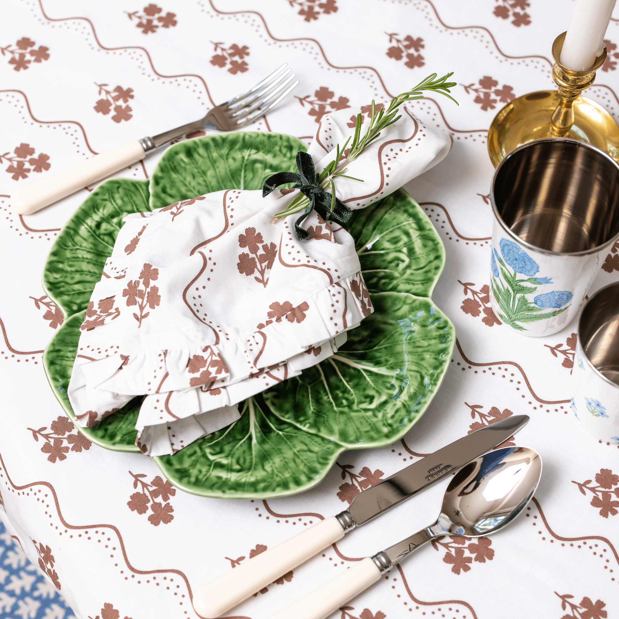 Beatrice Round Tablecloth with Ruffle