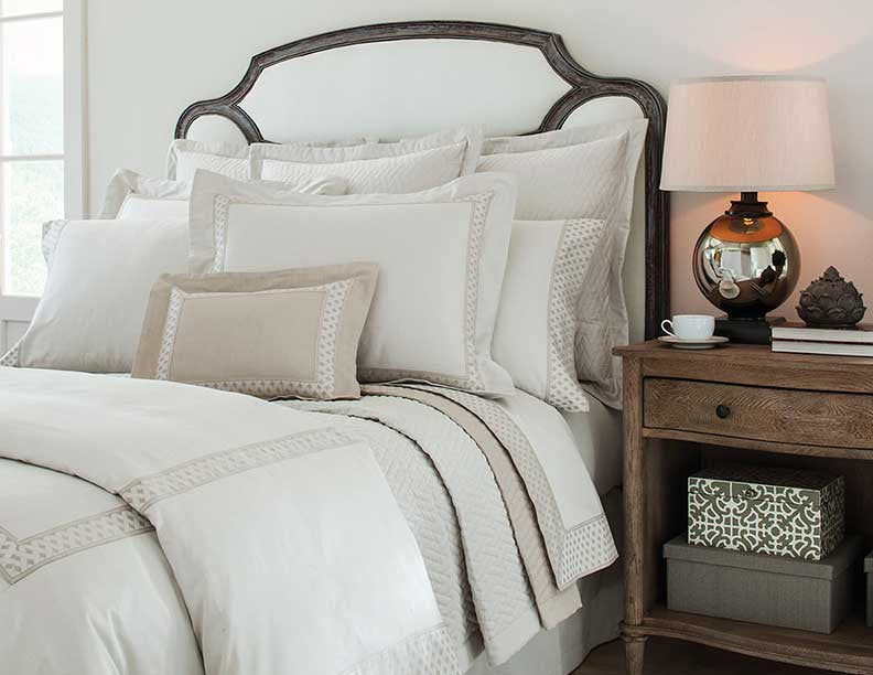 Ara Pair of Pillowcases