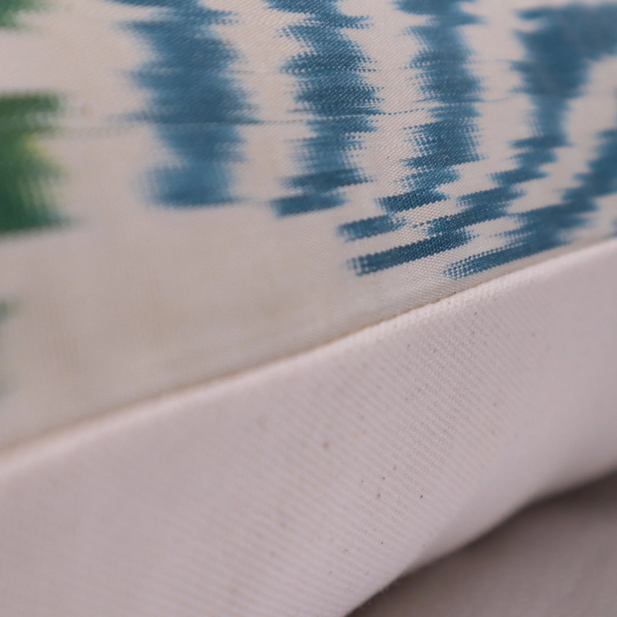 Canvello Handmade Silk Decorative Throw Pillow with Down Filled Insert