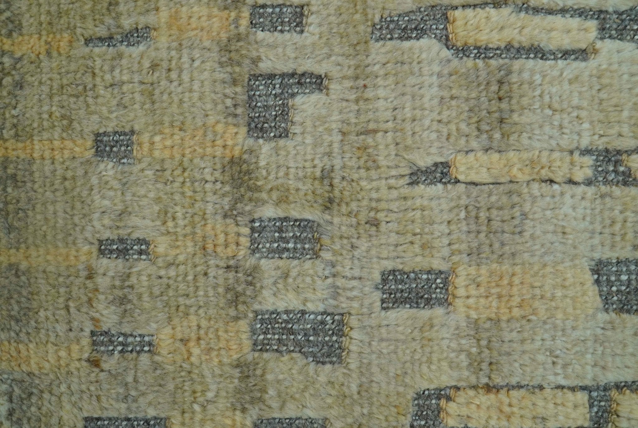Custom Made Contemporary Design Gray And wheat Hand knotted wool Area Rug - The Rug Decor