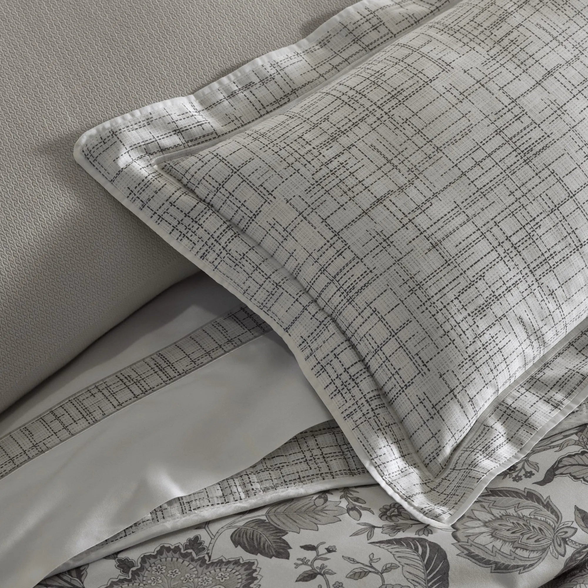 Daphne Pillowcases (pair) - The Mayfair Hall