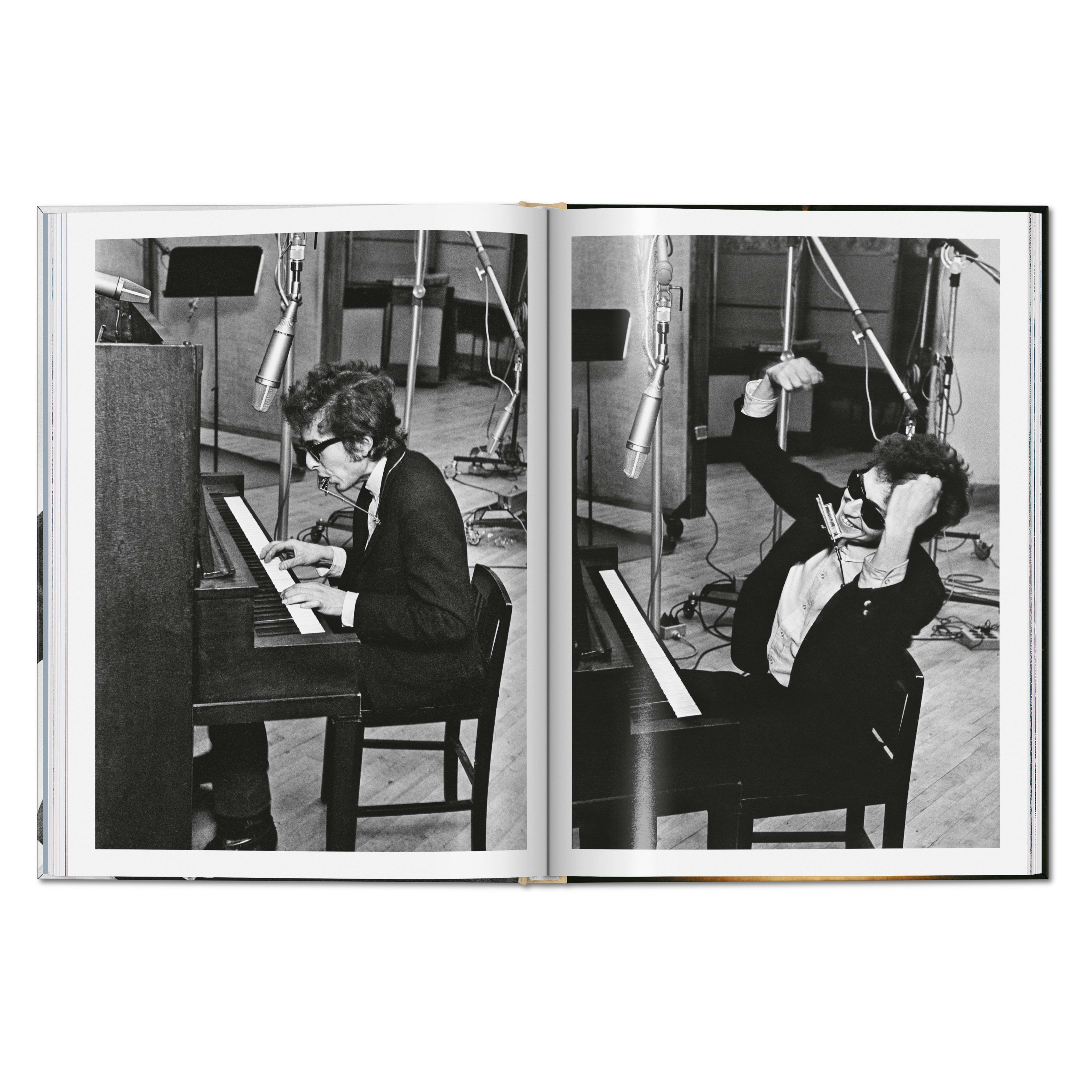 Daniel Kramer. Bob Dylan. A Year and a Day (English)