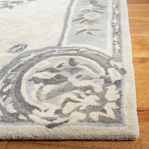 Empire Wool Rug in Beige and Light Gray